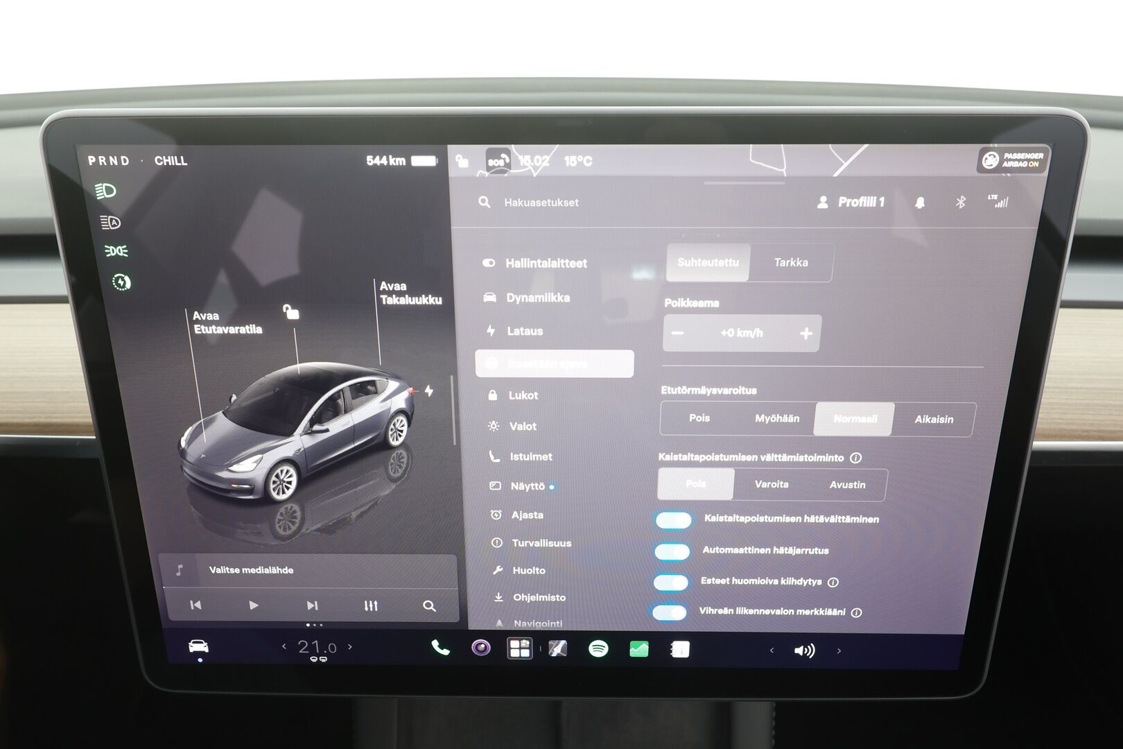 Tesla Model 3 2023 Long Range - | ILP | ACC | Lasikatto | Matrix-LED | P.Kamera | Muistipenkki | Premium Audio | Kaistavahti | Navi | Keyless | 1-om Suomi-auto | 2x Latauskaapelit | Kahdet renkaat |