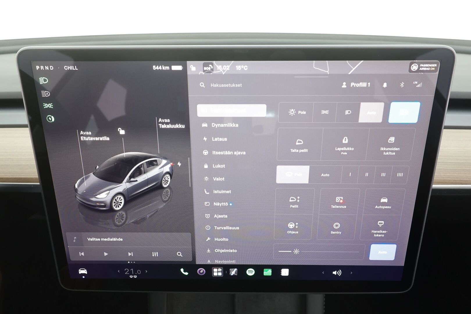 Tesla Model 3 2023 Long Range - | ILP | ACC | Lasikatto | Matrix-LED | P.Kamera | Muistipenkki | Premium Audio | Kaistavahti | Navi | Keyless | 1-om Suomi-auto | 2x Latauskaapelit | Kahdet renkaat |