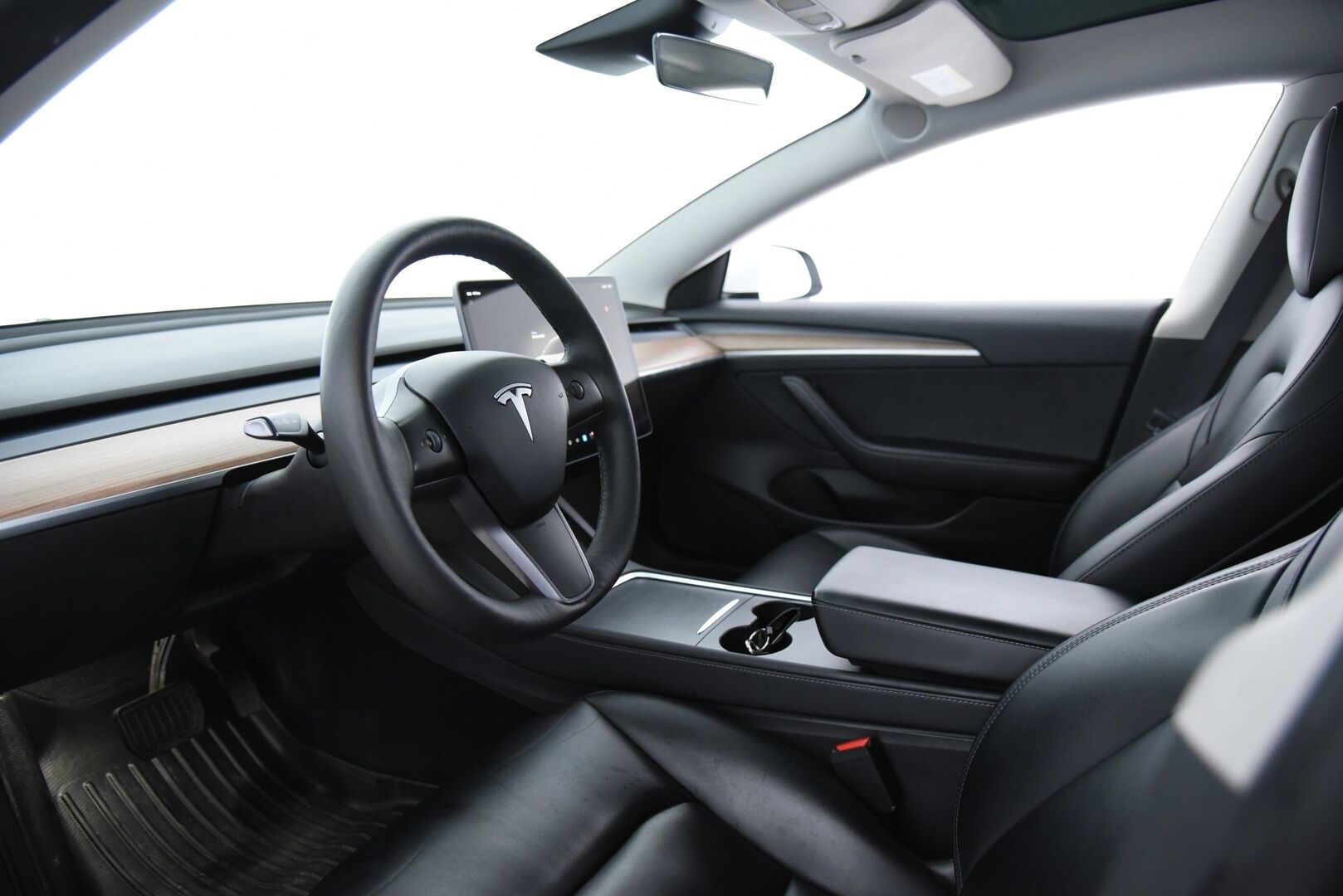 Tesla Model 3 2023 Long Range / Suomi-auto / Autopilot / Lasikatto / AMD Ryzen / - Kahdet renkaat / Premium Audio / Lämpöpumppu / Muistipenkki 