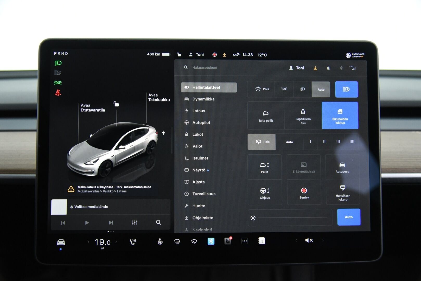 Tesla Model 3 2023 Long Range / Suomi-auto / Autopilot / Lasikatto / AMD Ryzen / - Kahdet renkaat / Premium Audio / Lämpöpumppu / Muistipenkki 