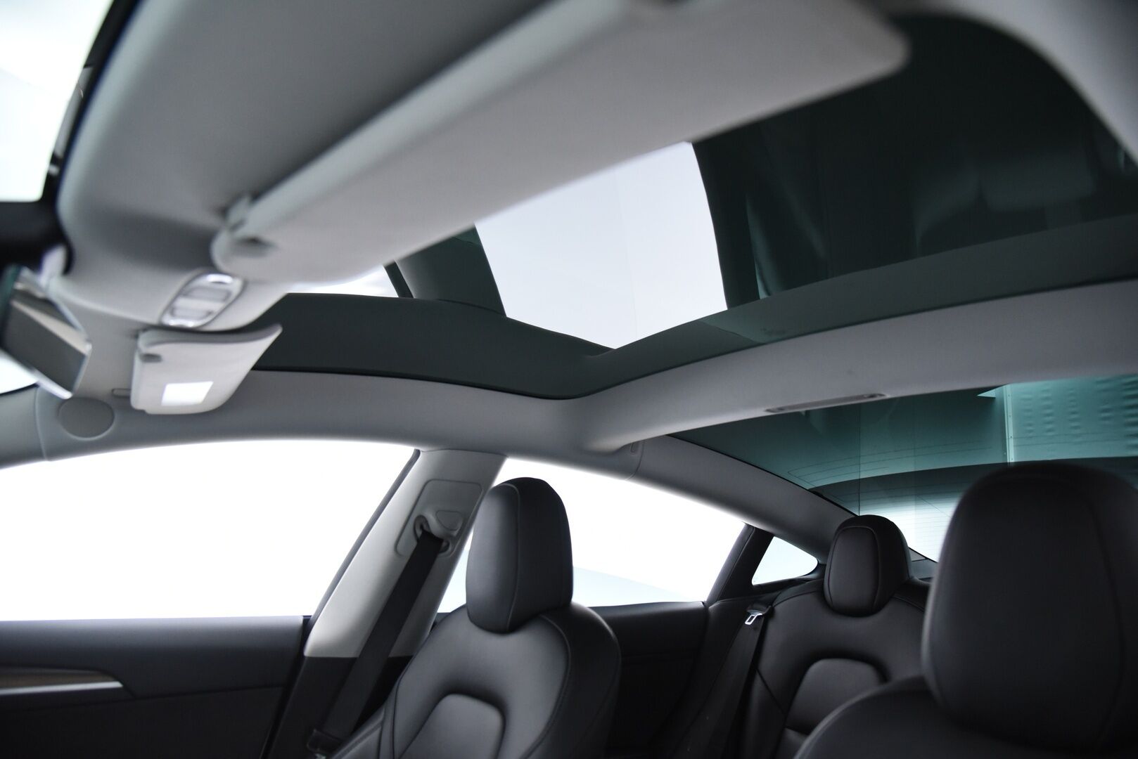 Tesla Model 3 2023 Long Range / Suomi-auto / Autopilot / Lasikatto / AMD Ryzen / - Kahdet renkaat / Premium Audio / Lämpöpumppu / Muistipenkki 