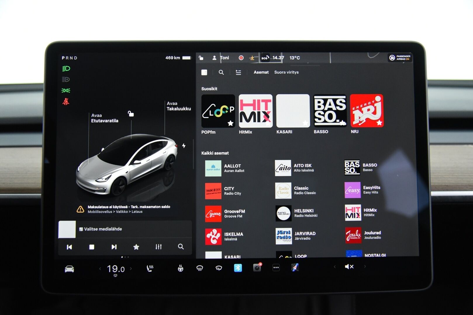 Tesla Model 3 2023 Long Range / Suomi-auto / Autopilot / Lasikatto / AMD Ryzen / - Kahdet renkaat / Premium Audio / Lämpöpumppu / Muistipenkki 