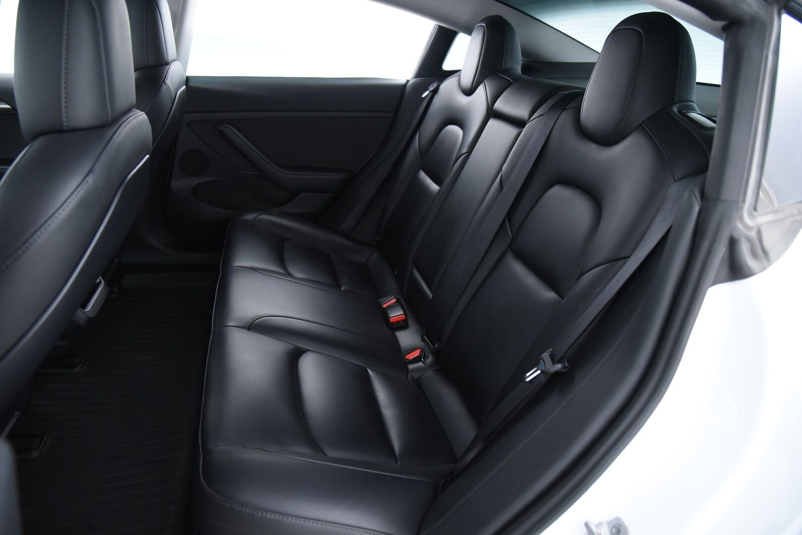 Tesla Model 3 2023 Long Range / Suomi-auto / Autopilot / Lasikatto / AMD Ryzen / - Kahdet renkaat / Premium Audio / Lämpöpumppu / Muistipenkki 