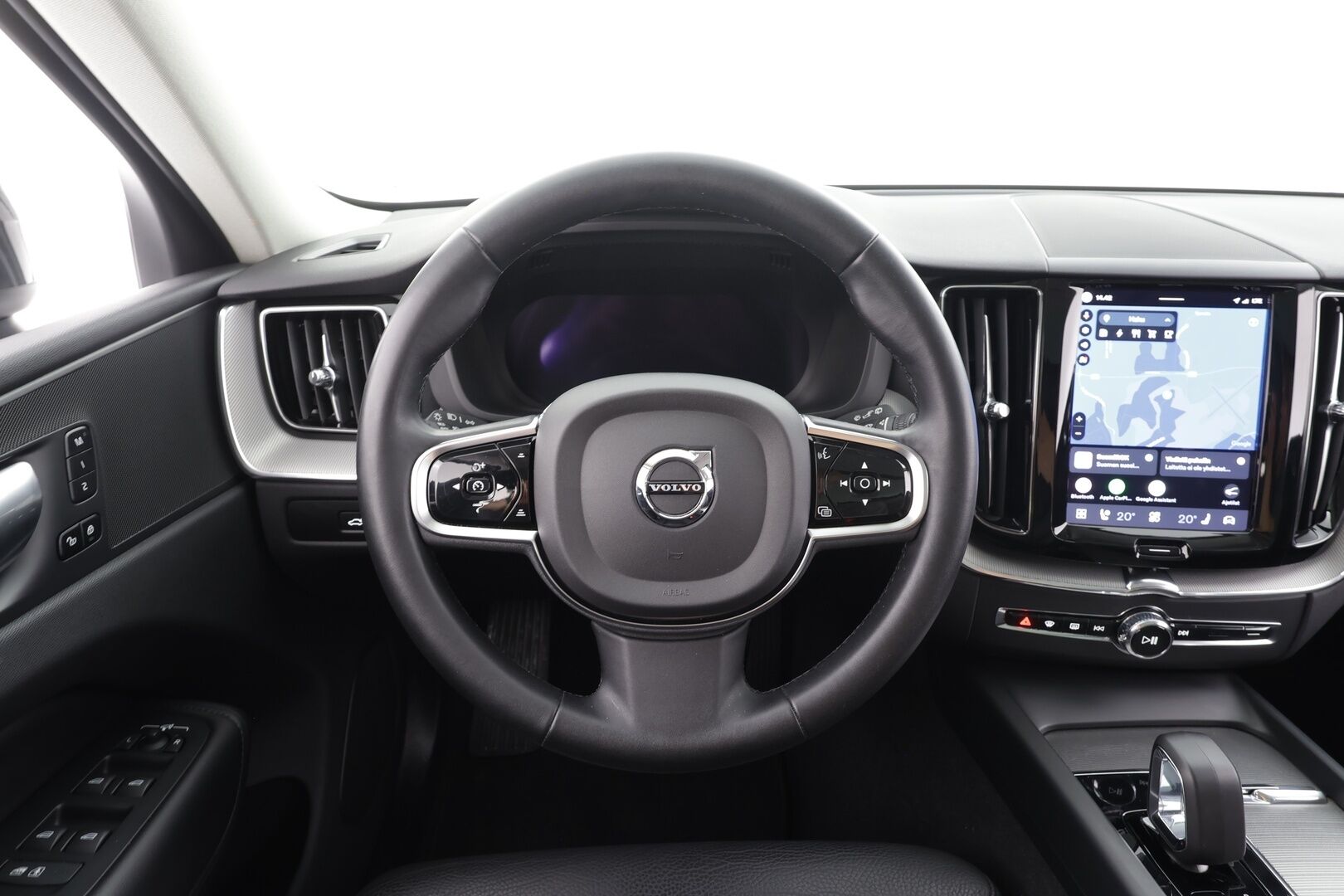 Volvo XC60 2023 T6 AWD Long Range Plus Dark aut - | ACC | Webasto | Koukku | Full LED | Panorama | High Performance Audio | Muistipenkit | P.kamera | Keyless | Apple&Android | Suomi-auto | Kahdet Renkaat | Merkkihuollettu |