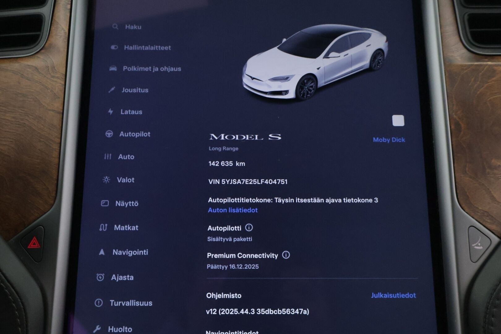 TESLA MODEL S 2020 Dual Motor Long Range AWD * Facelift / Autopilot / CCS / Ilma-Alusta / Premium Audio / Lasikatto / Nahat * - * Kahdet renkaat vanteineen / Pearl White * - HULLU BLACKWEEK KORKOTARJOUS 2,49%