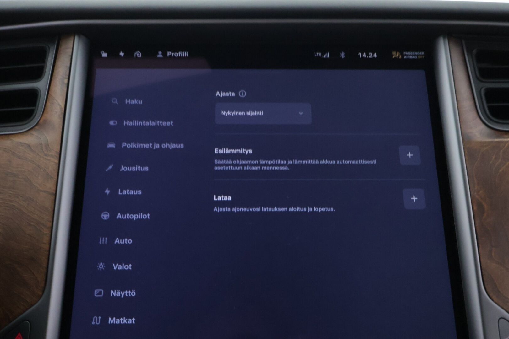 TESLA MODEL S 2020 Dual Motor Long Range AWD * Facelift / Autopilot / CCS / Ilma-Alusta / Premium Audio / Lasikatto / Nahat * - * Kahdet renkaat vanteineen / Pearl White * - HULLU BLACKWEEK KORKOTARJOUS 2,49%