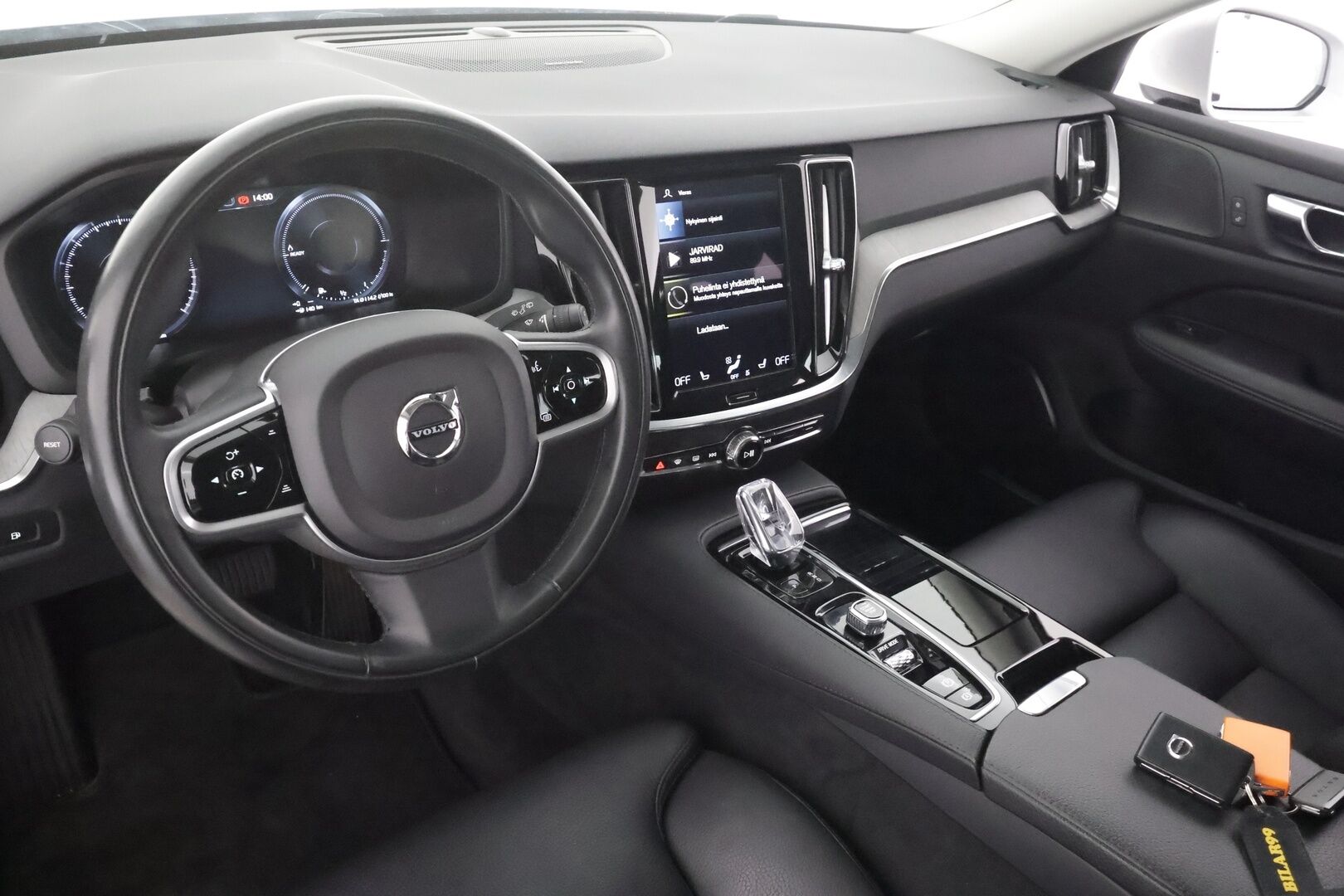 Volvo V60 2021 T8 TwE AWD Inscription aut - | H&K | Webasto | Koukku | ACC | LED | P.Kamera | Sporttipenkki Muistilla | Katveavustin | Kaistavahti | Navi | Keyless | Kahdet renkaat |