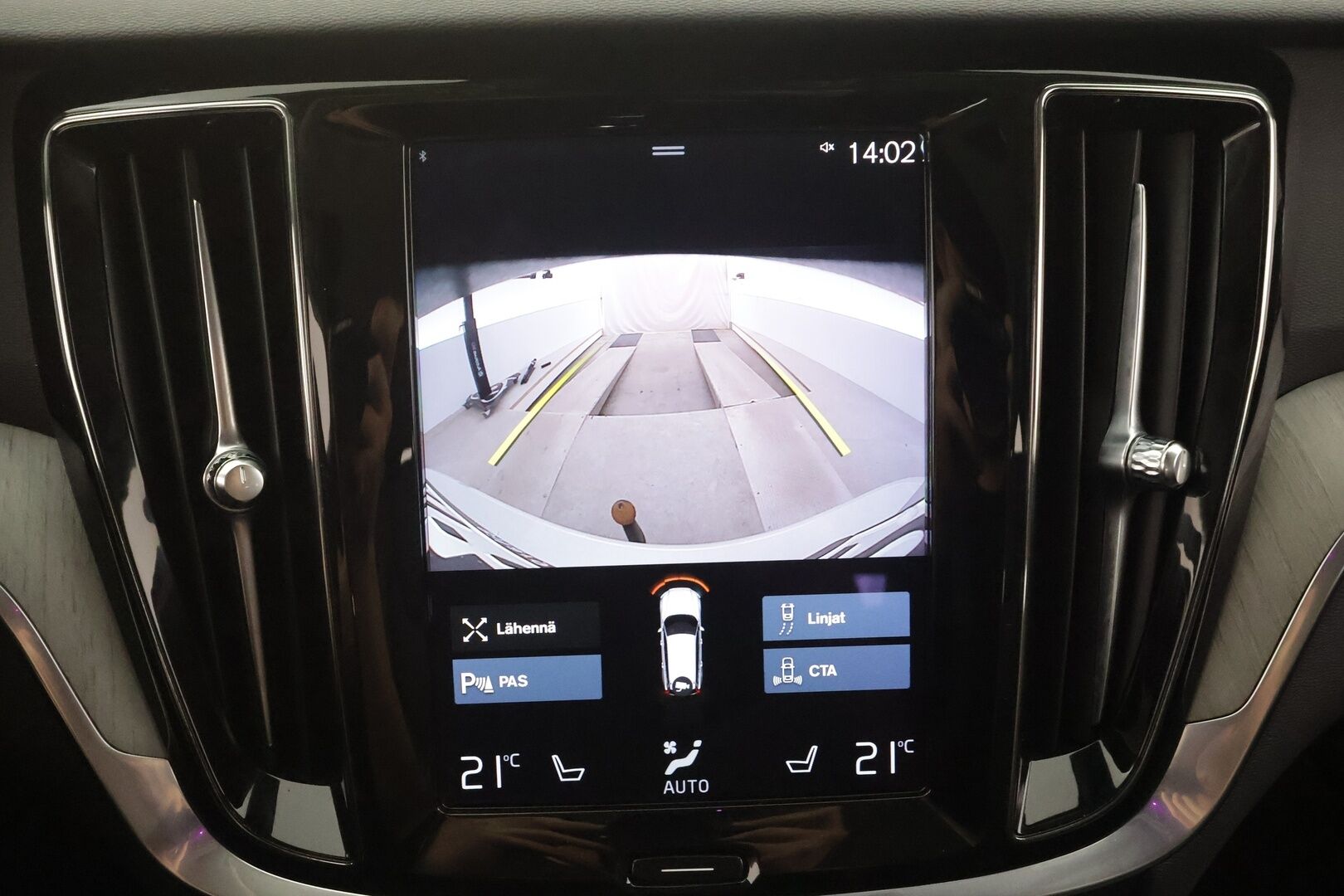 Volvo V60 2021 T8 TwE AWD Inscription aut - | H&K | Webasto | Koukku | ACC | LED | P.Kamera | Sporttipenkki Muistilla | Katveavustin | Kaistavahti | Navi | Keyless | Kahdet renkaat |
