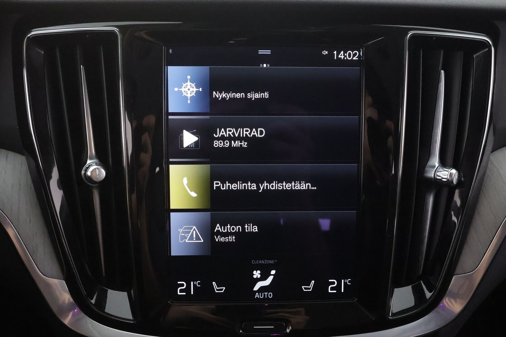 Volvo V60 2021 T8 TwE AWD Inscription aut - | H&K | Webasto | Koukku | ACC | LED | P.Kamera | Sporttipenkki Muistilla | Katveavustin | Kaistavahti | Navi | Keyless | Kahdet renkaat |