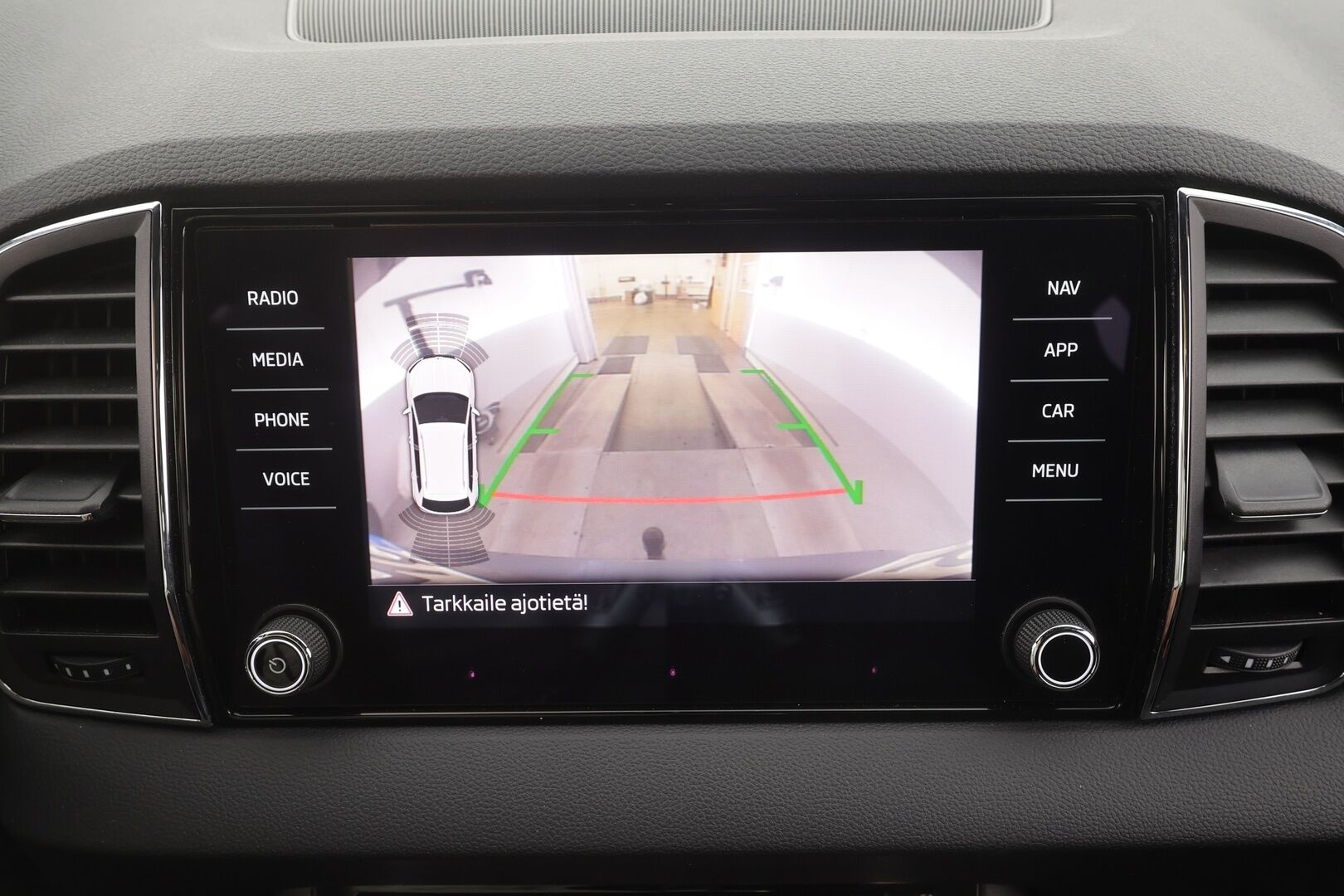 Skoda Karoq 2019 2,0 TSI 4x4 SportLine DSG Autom. - Webasto | Koukku | Canton | ACC | LED | P.Kamera | Navi | Kaistavahti | Katveavustin | Keyless | Kahdet renkaat |