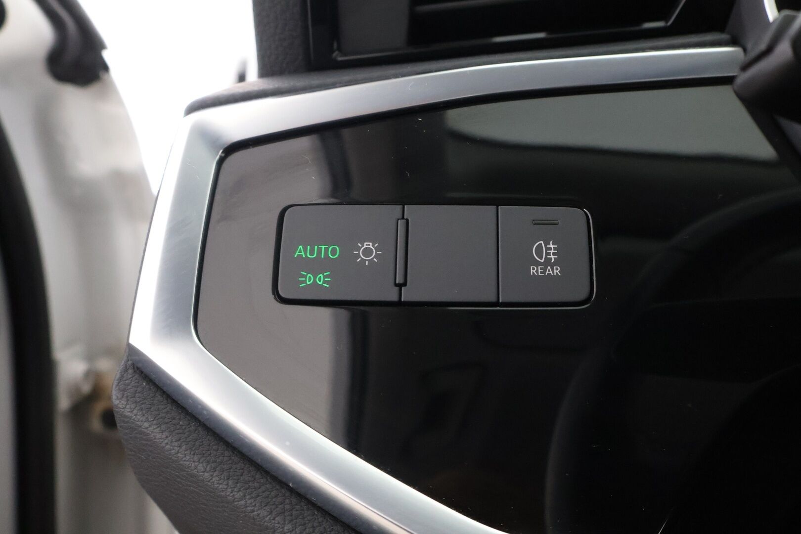 Audi Q3 2020 Business 35 TFSI 110 kW MHEV S tronic - Adapt.Vakkari | Digimittari | Facelift | Apple&Android | Adapt.LED | Lohko&Sisäpistoke | Navi | 2x Hyvät merkkirenkaat aluvantein!