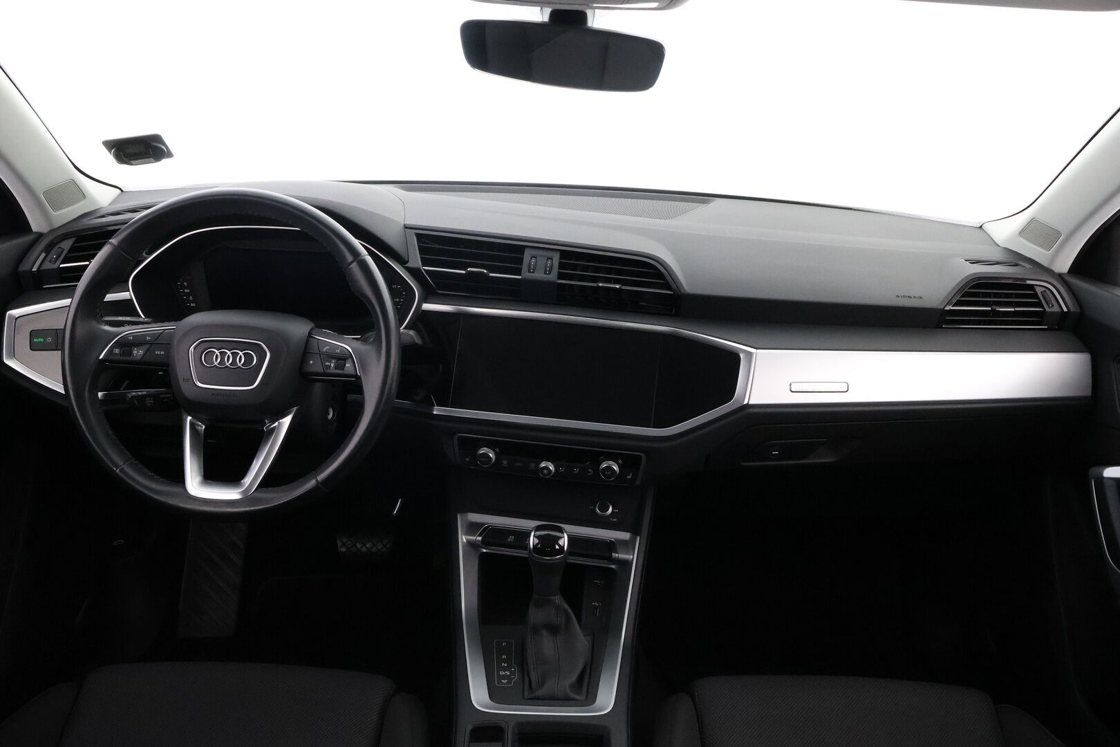 Audi Q3 2020 Business 35 TFSI 110 kW MHEV S tronic - Adapt.Vakkari | Digimittari | Facelift | Apple&Android | Adapt.LED | Lohko&Sisäpistoke | Navi | 2x Hyvät merkkirenkaat aluvantein!