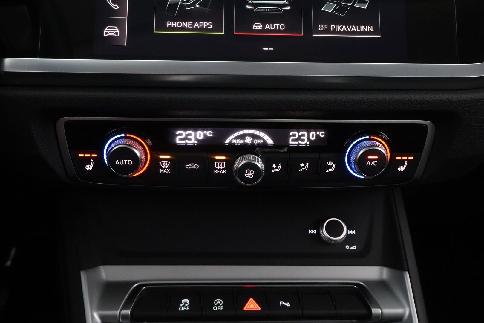 Audi Q3 2020 Business 35 TFSI 110 kW MHEV S tronic - Adapt.Vakkari | Digimittari | Facelift | Apple&Android | Adapt.LED | Lohko&Sisäpistoke | Navi | 2x Hyvät merkkirenkaat aluvantein!