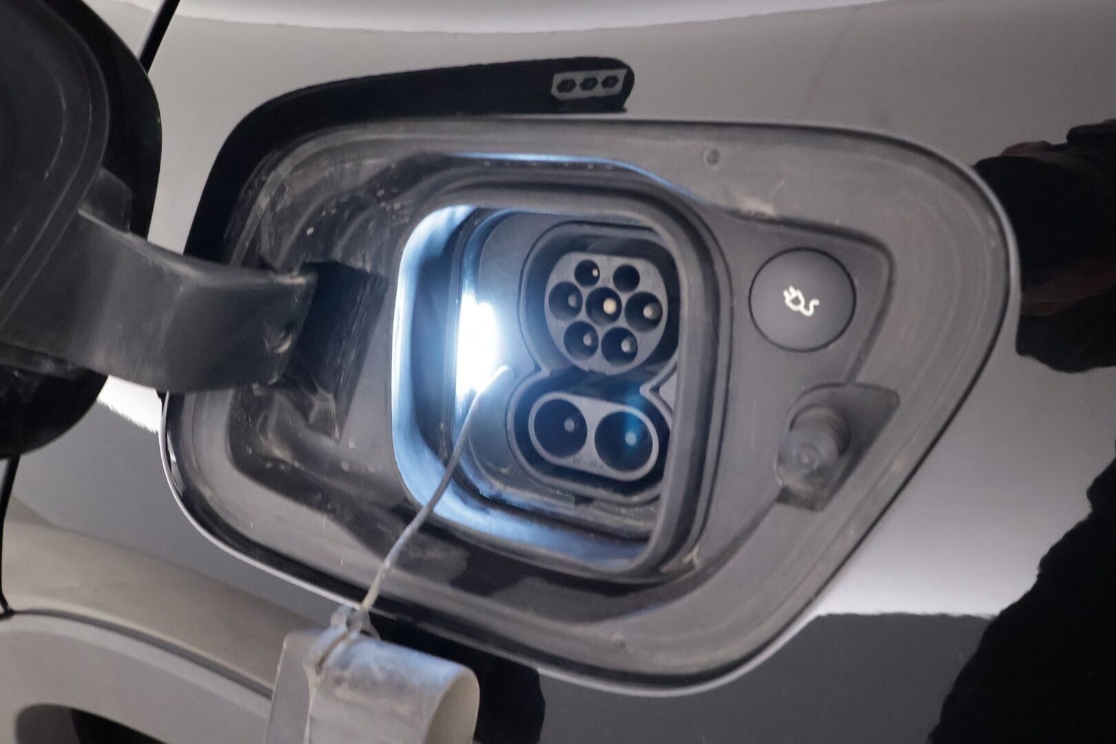 Volvo C40 2023 Recharge Single Plus aut - | ACC | ILP | Koukku | Lasikatto | LED | High Performance audio | Muistipenkki | P.kamera | Keyless | Apple&Android | 1.Om Suomi-auto | Kahdet Renkaat |