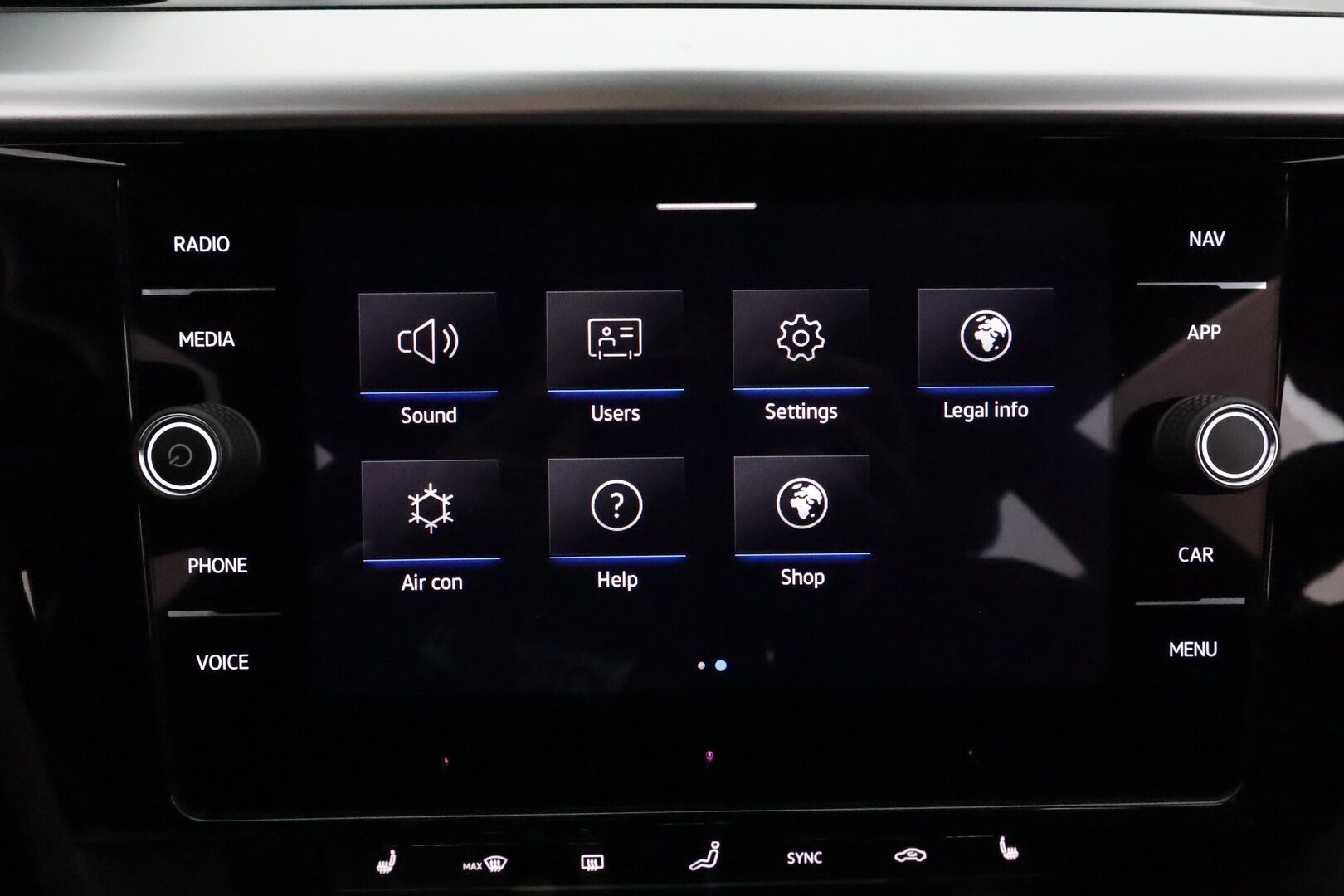Volkswagen Arteon 2022 Shooting Brake R-Line eHybrid 160 kW DSG-autom. **Adapt.vakkari / Webasto / Koukku / Digimittaristo / Navi** - Kahdet renkaat aluvanteilla / LED / Nahka-Alcantara / KeylessGo