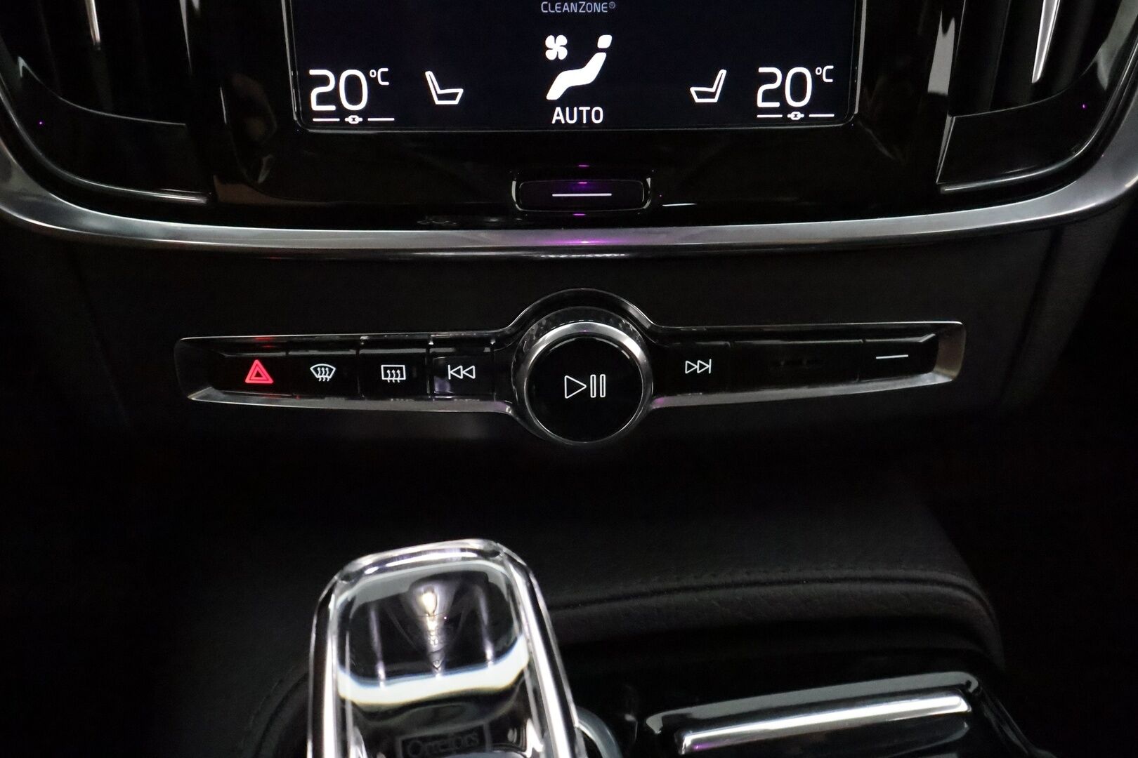 Volvo V90 2020 T8 Inscription ** Webasto / Adapt.Vakkari / P.Tutkat / LED-valot / Sporttipenkki Muistilla / Navi / KeylessGO ** - 2x Renkaat / Merkkihuollettu / Akku Kuntotarkistettu!