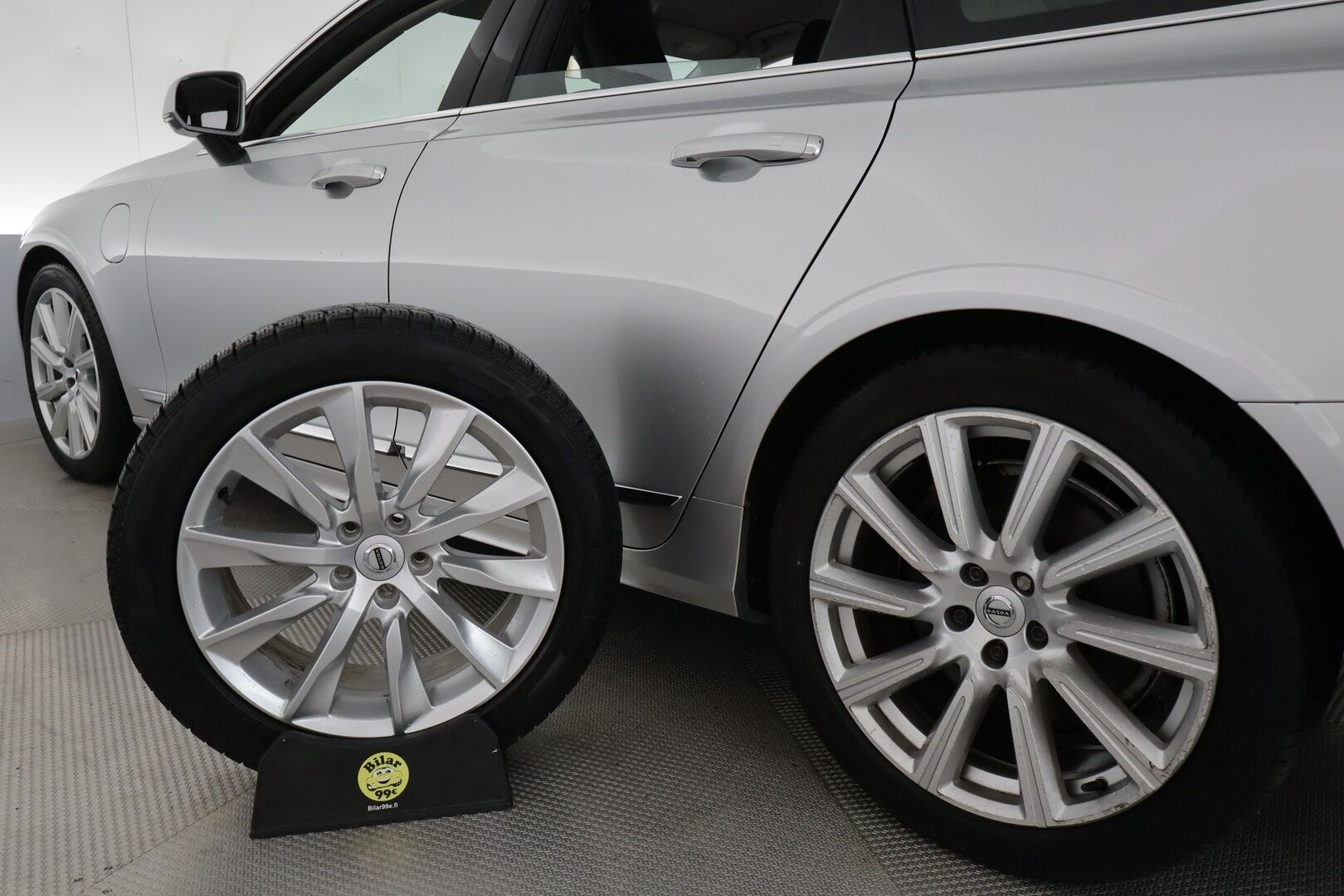 Volvo V90 2020 T8 Inscription ** Webasto / Adapt.Vakkari / P.Tutkat / LED-valot / Sporttipenkki Muistilla / Navi / KeylessGO ** - 2x Renkaat / Merkkihuollettu / Akku Kuntotarkistettu!