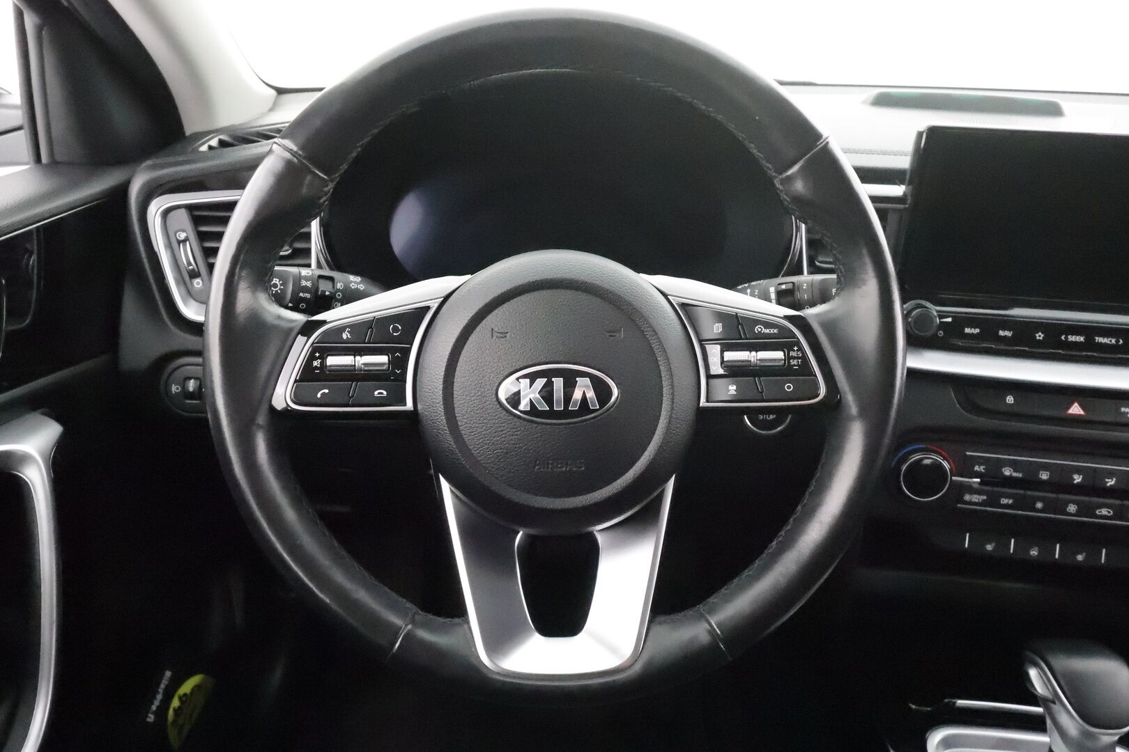 KIA XCEED 2021 1,6 GDI Plug-In Hybrid Business Premium Edition DCT * ACC / LED / P.Kamera / Navi / Kaistavahti / Keyless * - 2x Latauskaapelit / Kahdet renkaat 