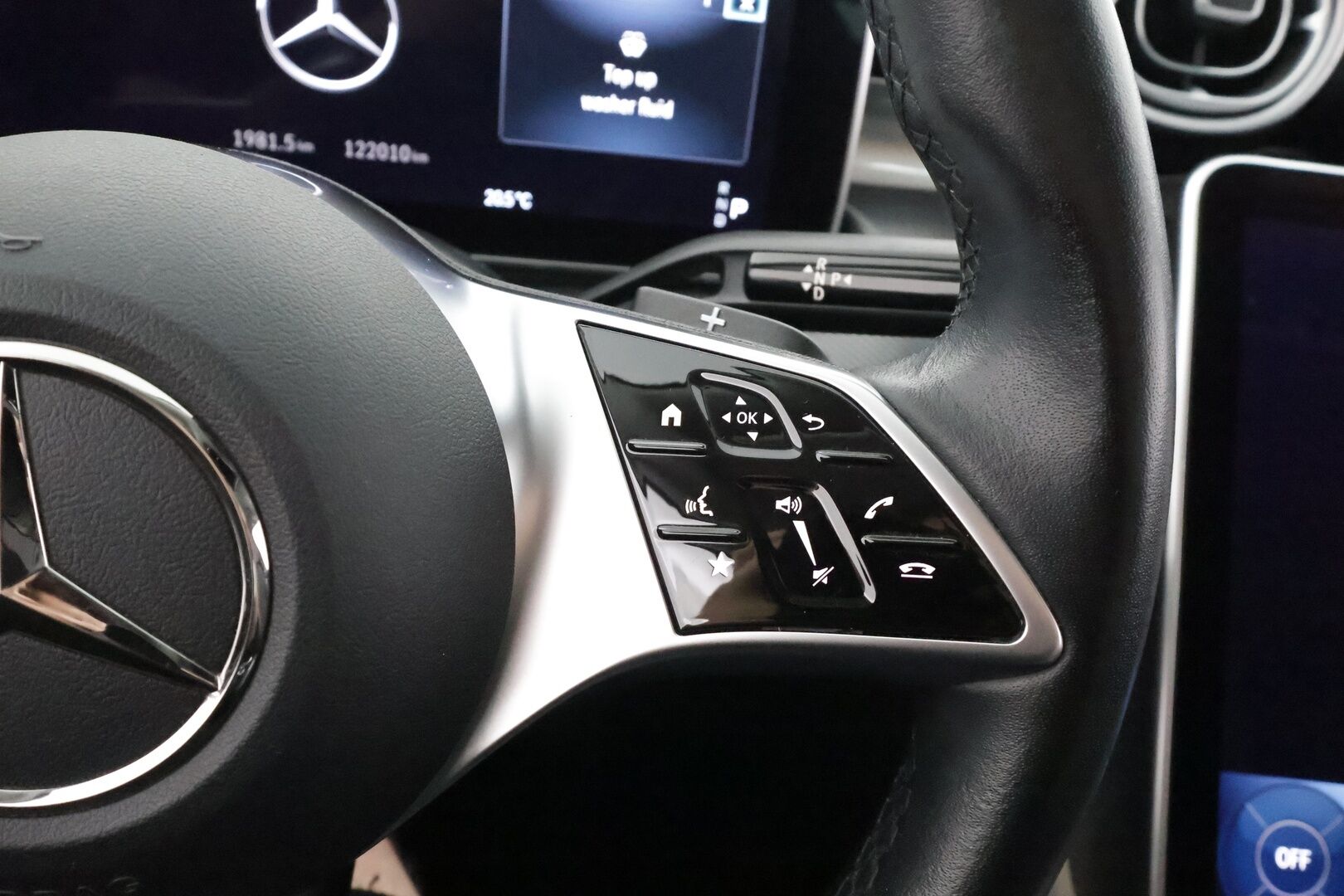 Mercedes-Benz C 2023 180 A Business - | Vakkari | Koukku | High Performance LED | Burmester | Osasähköt | P.Kamera | Puolinahat | 1.Om Suomi-auto | Kahdet Renkaat |