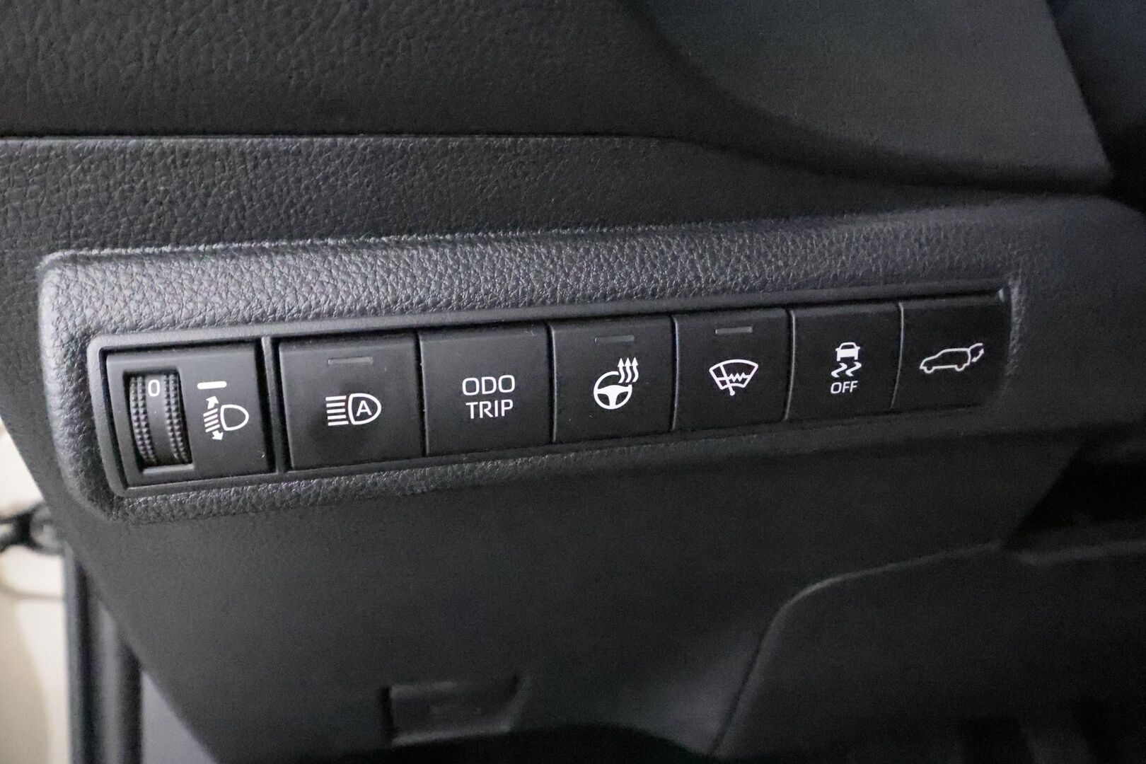 Toyota Corolla 2023 Touring Sports 1,8 Hybrid Launch Edition - | ACC | LED | P.Kamera | Puolinahat | Navi | Kaistavahti | PDA | Keyless | Facelift | Digimittaristo | 1-om Suomi-auto | Kahdet renkaat | Merkkihuollot |