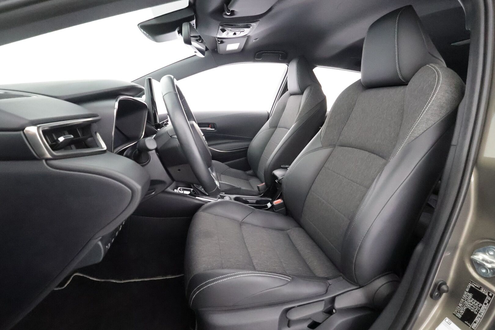 Toyota Corolla 2023 Touring Sports 1,8 Hybrid Launch Edition - | ACC | LED | P.Kamera | Puolinahat | Navi | Kaistavahti | PDA | Keyless | Facelift | Digimittaristo | 1-om Suomi-auto | Kahdet renkaat | Merkkihuollot |