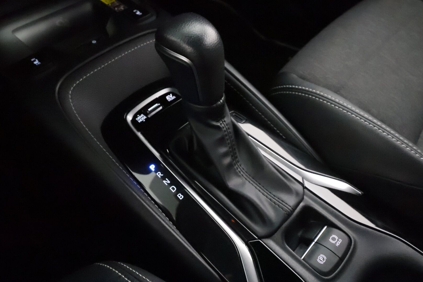 Toyota Corolla 2023 Touring Sports 1,8 Hybrid Launch Edition - | ACC | LED | P.Kamera | Puolinahat | Navi | Kaistavahti | PDA | Keyless | Facelift | Digimittaristo | 1-om Suomi-auto | Kahdet renkaat | Merkkihuollot |