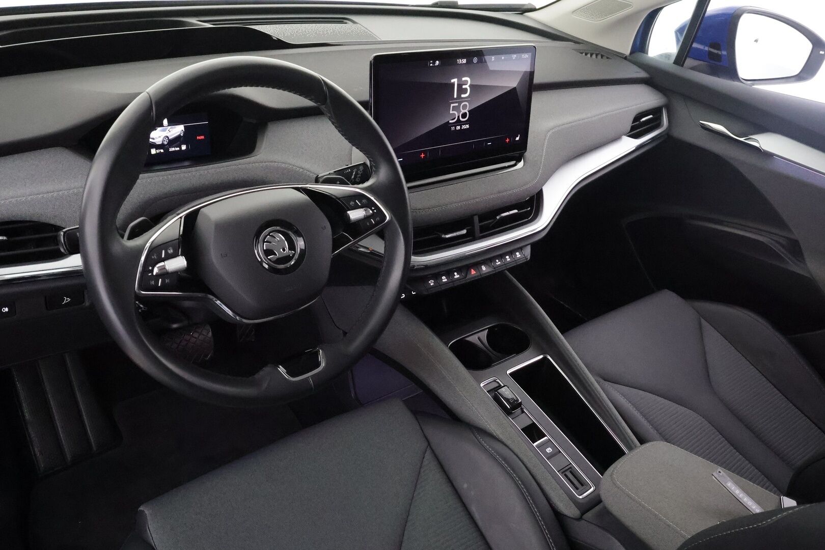 Skoda Enyaq 2023 80 Style iV - | ACC | ILP | Koukku | HUD | Canton | Muistipenkki | Matrix | Travel Assist | P.kamera | Puolinahat | Keyless | Lämm. ratti | 1-om suomiauto | - KORKO VAIN 3,99 %