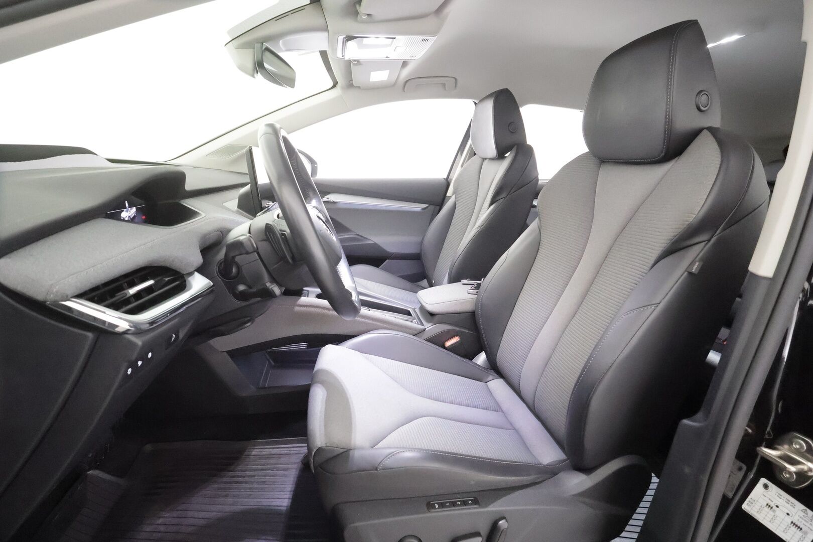 Skoda Enyaq 2023 80 Style iV - | ACC | ILP | Koukku | Skoda crystal Matrix-LED | HUD | Canton | Muistipenkki | Keyless | Puolinahat | Apple&Android | 1.Om Suomi-auto | Kahdet Renkaat |