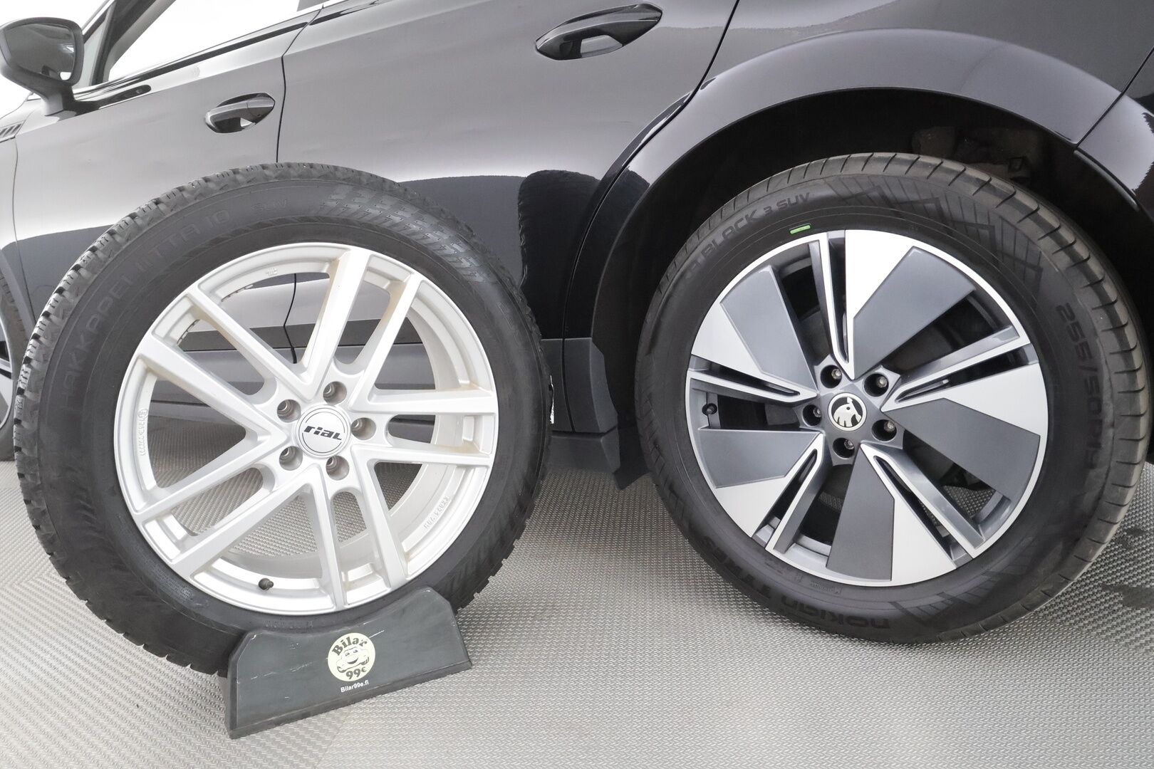 Skoda Enyaq 2023 80 Style iV - | ACC | ILP | Koukku | Skoda crystal Matrix-LED | HUD | Canton | Muistipenkki | Keyless | Puolinahat | Apple&Android | 1.Om Suomi-auto | Kahdet Renkaat |