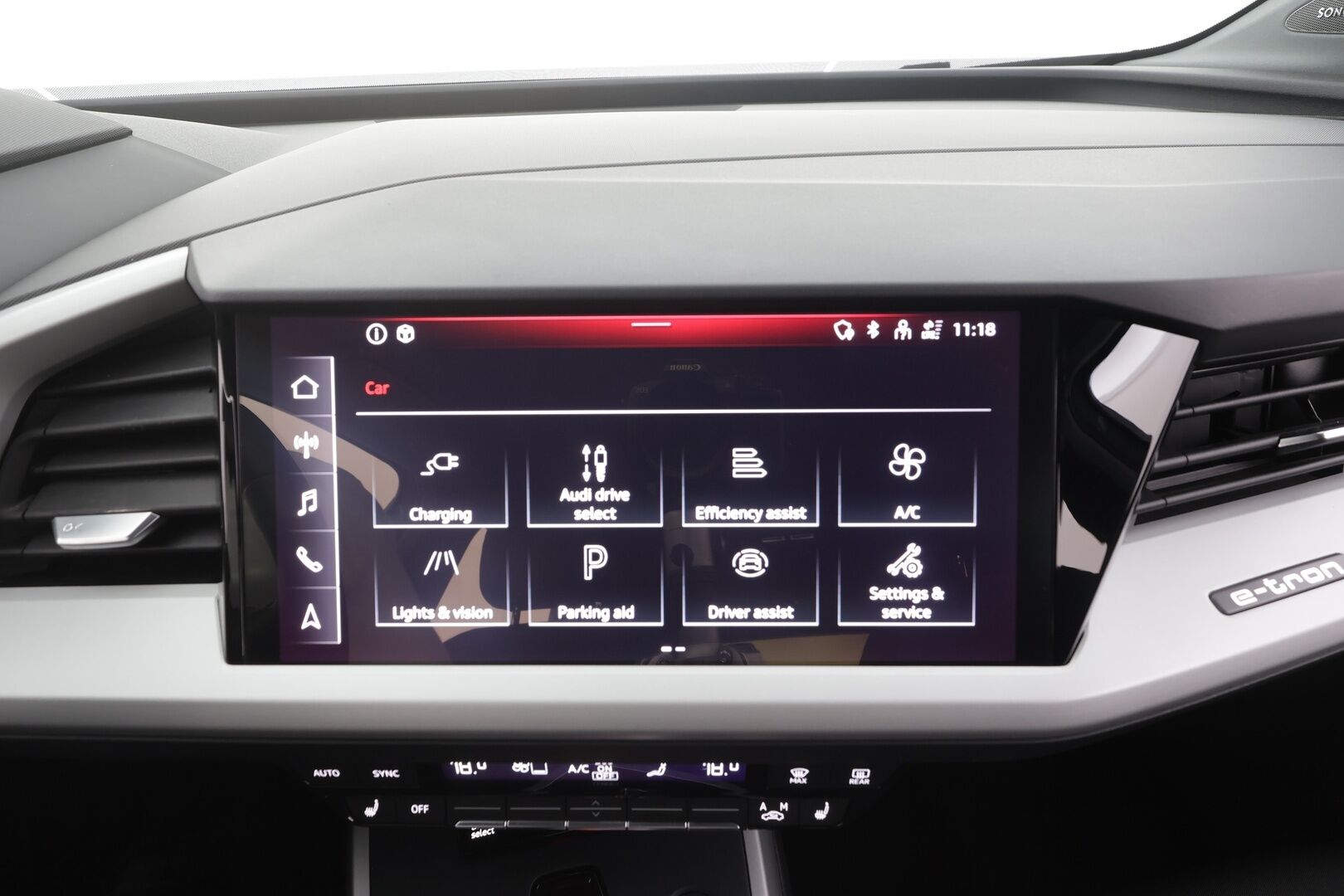 Audi Q4 e-tron 2023 40 e-tron Sportback - | ACC | ILP | SONOS | P.Kamera | Navi | Matrix-LED | Digimittari | Kaistavahti | Apple&Android | Sähköluukku | 1.Om Suomi-auto | Kahdet renkaat aluvanteilla | Merkkihuollettu | Hyvät varusteet |