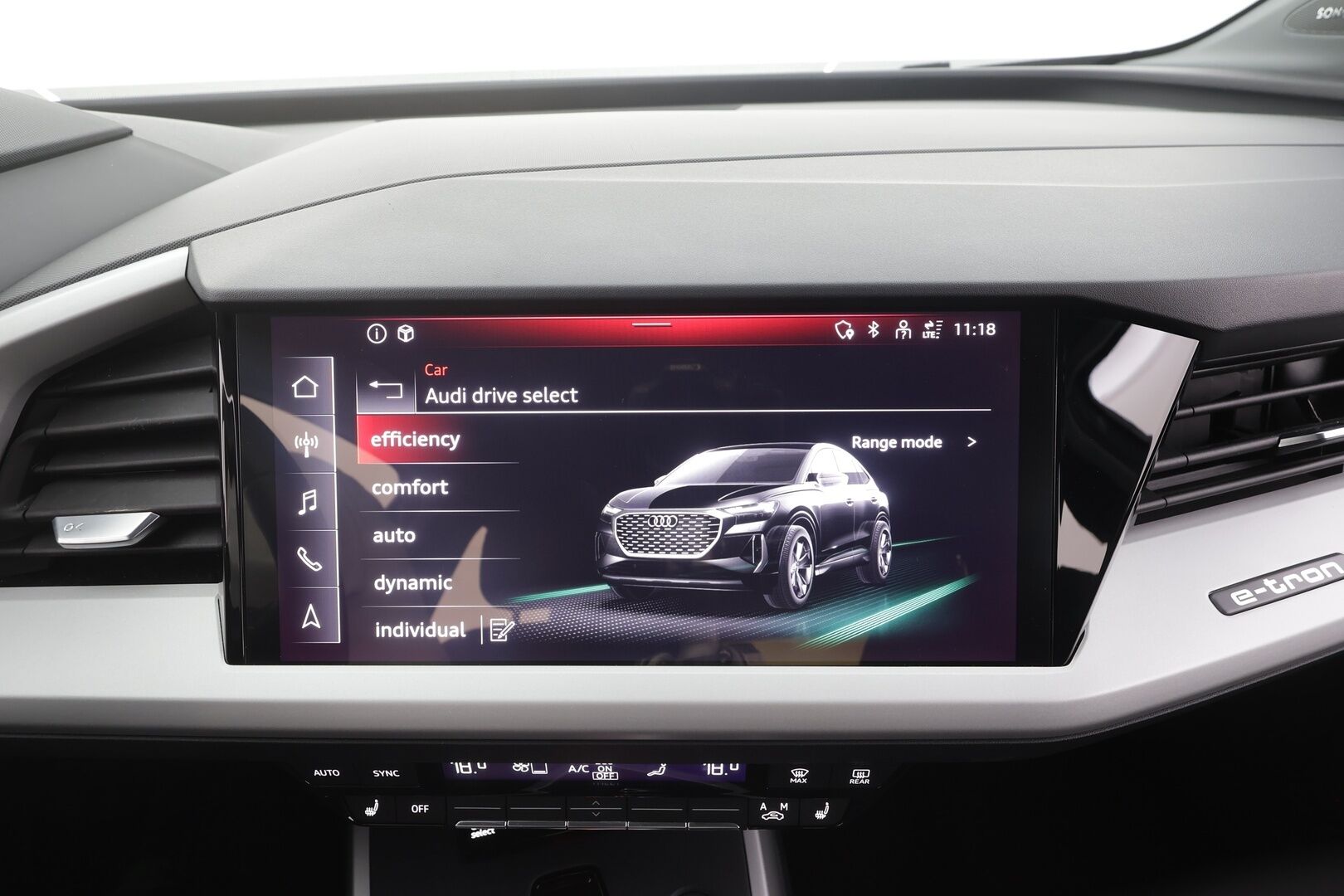 Audi Q4 e-tron 2023 40 e-tron Sportback - | ACC | ILP | SONOS | P.Kamera | Navi | Matrix-LED | Digimittari | Kaistavahti | Apple&Android | Sähköluukku | 1.Om Suomi-auto | Kahdet renkaat aluvanteilla | Merkkihuollettu | Hyvät varusteet |