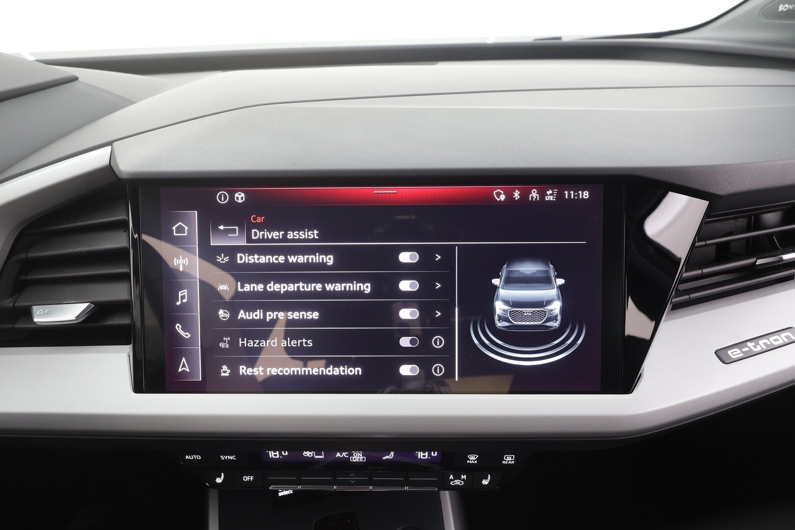 Audi Q4 e-tron 2023 40 e-tron Sportback - | ACC | ILP | SONOS | P.Kamera | Navi | Matrix-LED | Digimittari | Kaistavahti | Apple&Android | Sähköluukku | 1.Om Suomi-auto | Kahdet renkaat aluvanteilla | Merkkihuollettu | Hyvät varusteet |