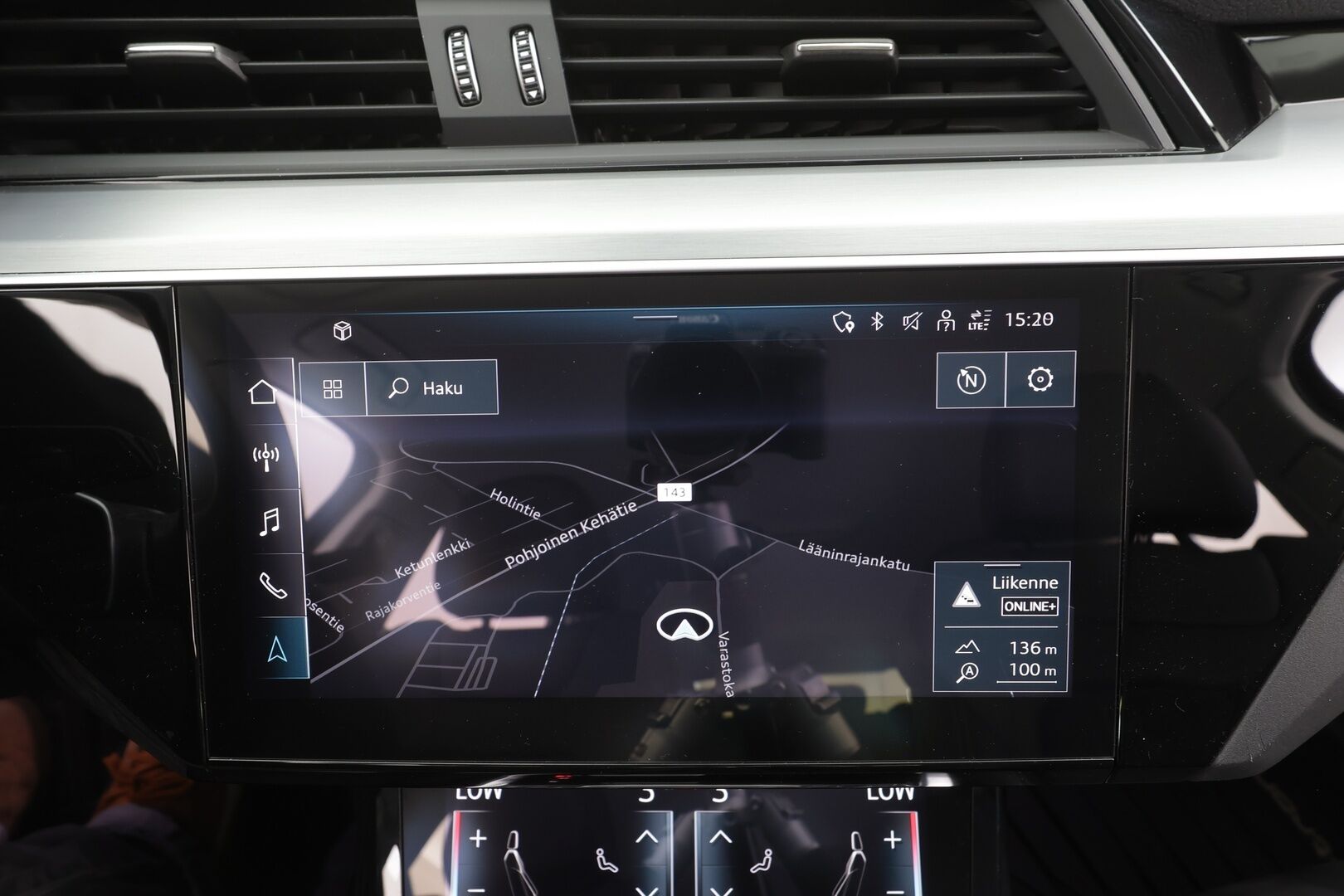 Audi Q8 e-tron 2024 50 e-tron quattro - | ACC | Koukku | Matrix | Ilma-alusta | Muistipenkki | Nahka-alcantara | P.kamera | Navi | Digimittaristo | Suomi-auto | 