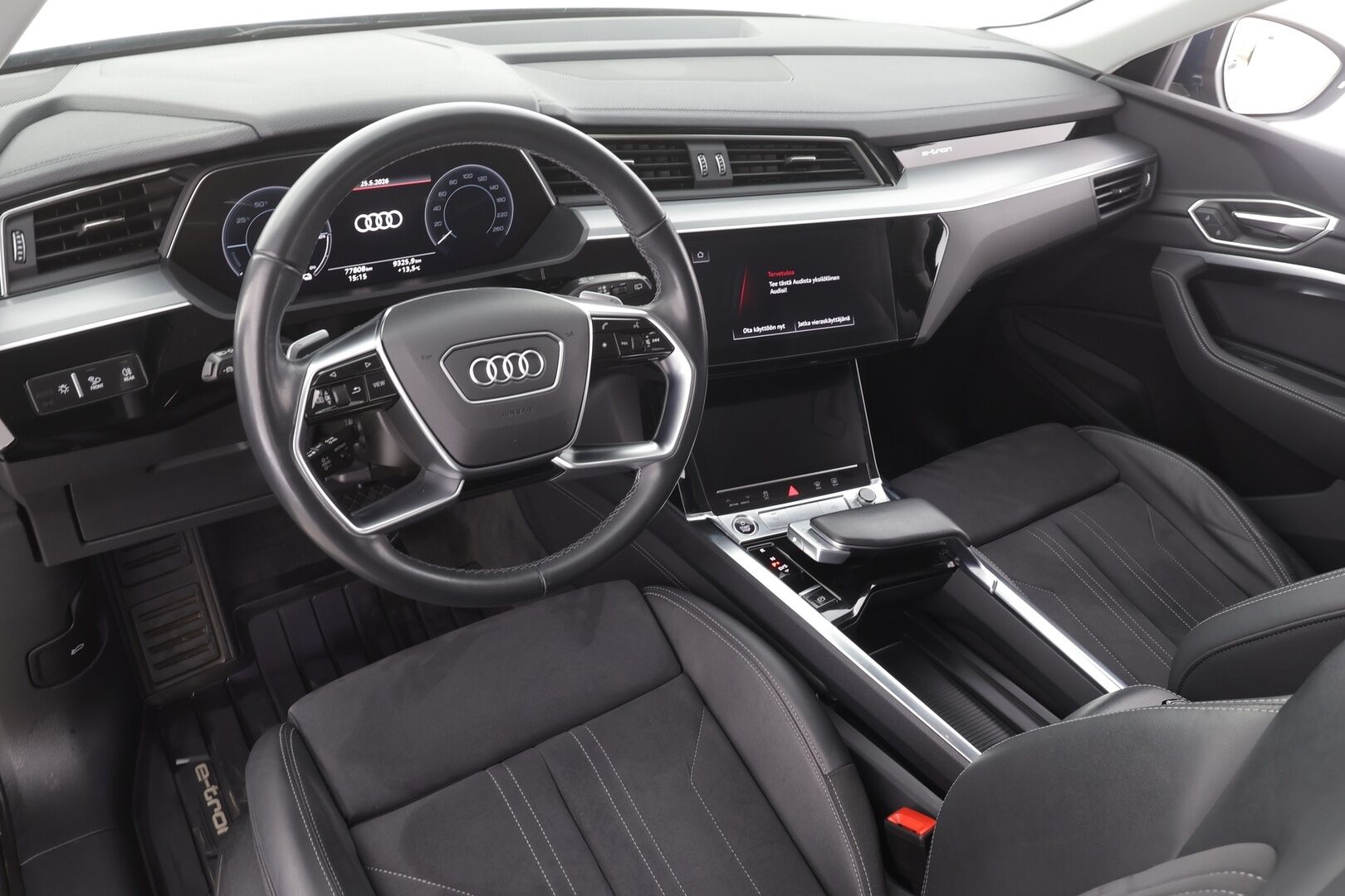 Audi Q8 e-tron 2024 50 e-tron quattro - | ACC | Koukku | Matrix | Ilma-alusta | Muistipenkki | Nahka-alcantara | P.kamera | Navi | Digimittaristo | Suomi-auto | 