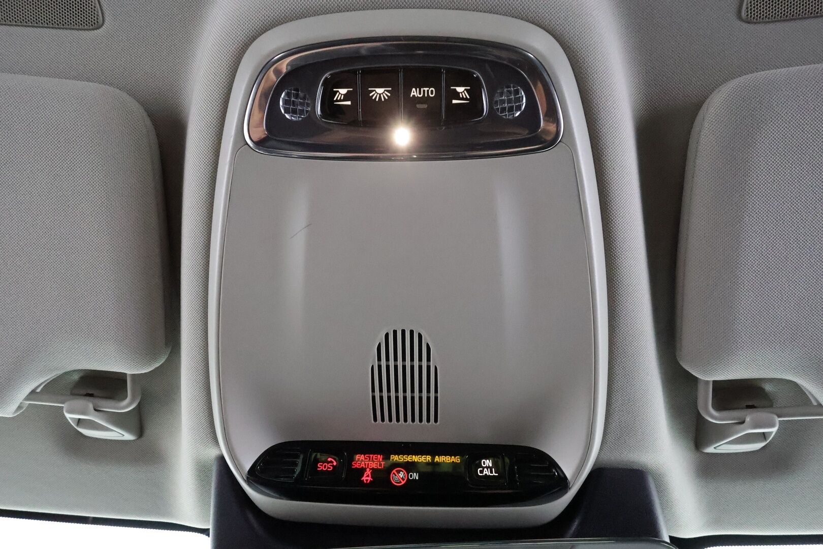 Volvo V90 Cross Country 2018 D4 AWD Business aut * Pilot assist / LED / High Performance audio / Webasto / Koukku / P.Kamera / Keyless * - Kahdet renkaat / Huippu neliveto / Kattavat varusteet - HULLUT AVAJAISHULINAT KORKOTARJOUS 3,29 %