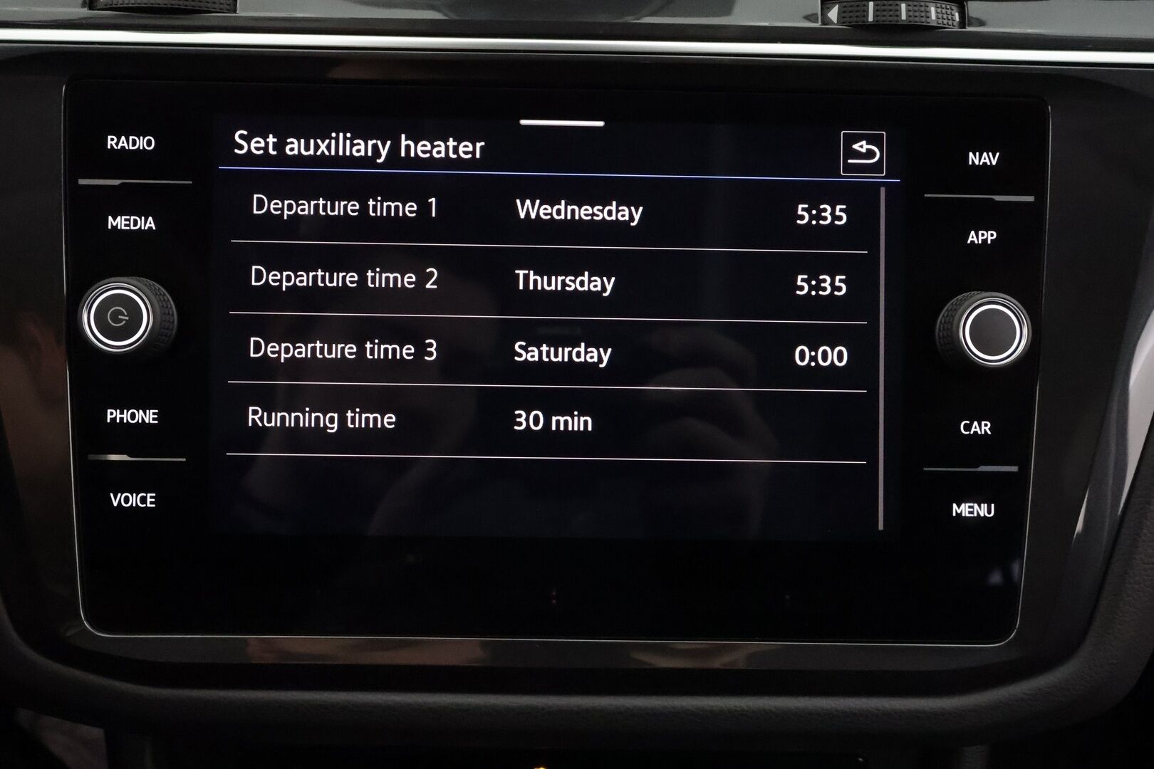 Volkswagen Tiguan 2023 Style 2,0 TDI SCR 147 kW 4MOTION DSG * ACC / P.kamera / IQ.Light / Webasto / Navi / Koukku / Hierovat penkit / KeylessGo * - 1.Om Suomi-auto / Kahdet renkaat aluvanteilla / Merkkihuollettu