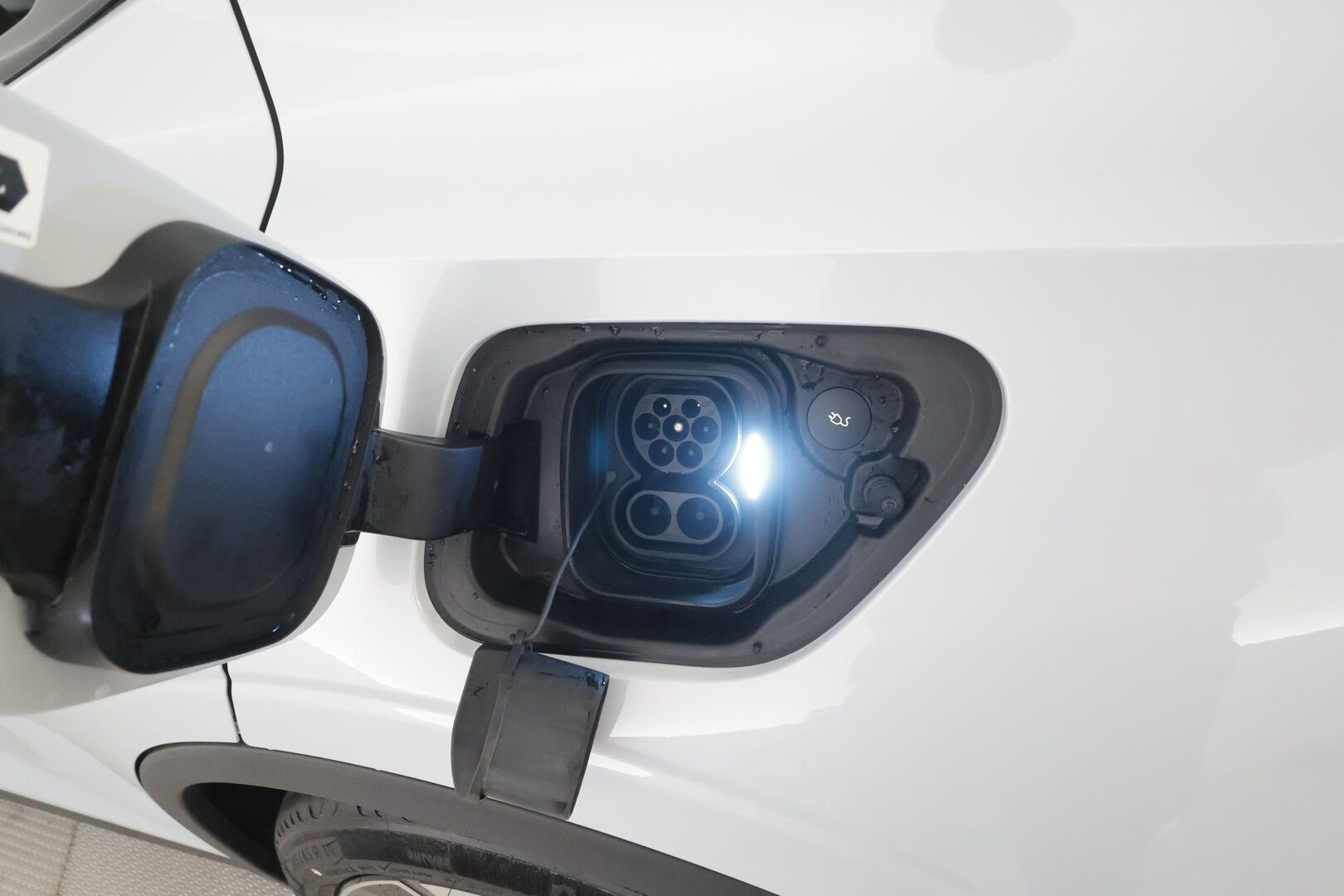 Polestar 2 2023 Standard Range Single Motor, 170kW, 69kWh - | ACC | 360 | Muistipenkki | Kaistavahti | Google Maps | HP Audio | LED | Keyless | Apple&Android | Katveavustin | 1-om Suomi-auto | Kahdet renkaat | Merkkihuollot | 2x Latauskaapelit