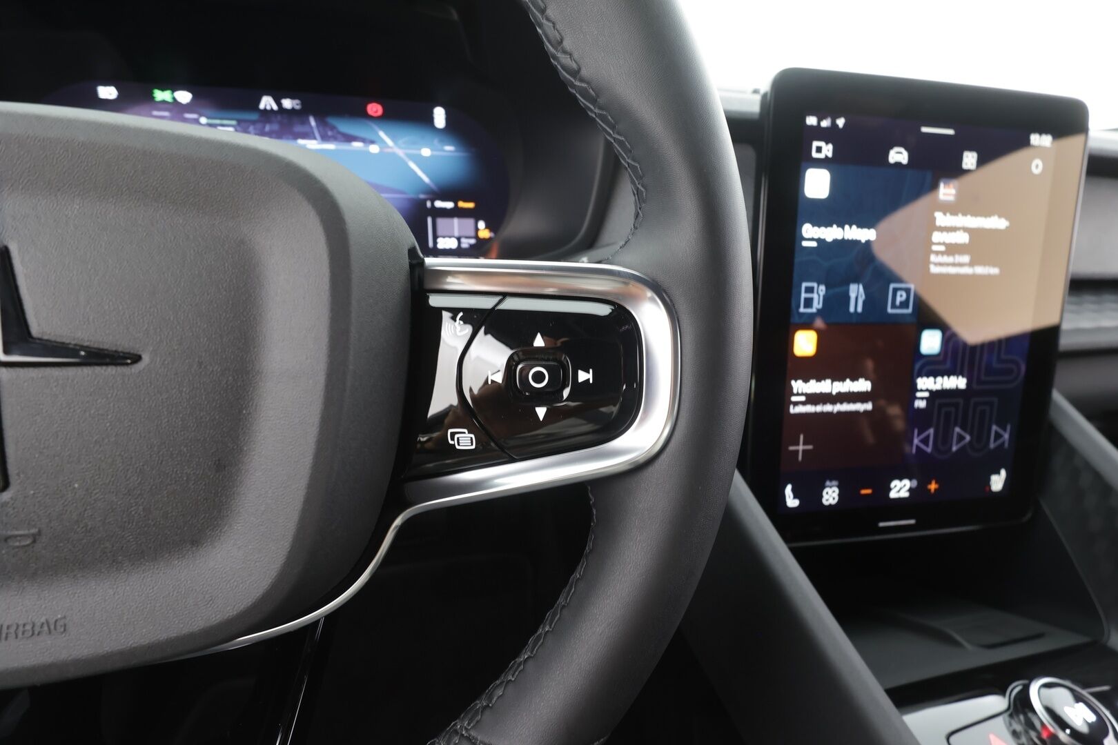 Polestar 2 2023 Standard Range Single Motor, 170kW, 69kWh - | ACC | 360 | Muistipenkki | Kaistavahti | Google Maps | HP Audio | LED | Keyless | Apple&Android | Katveavustin | 1-om Suomi-auto | Kahdet renkaat | Merkkihuollot | 2x Latauskaapelit