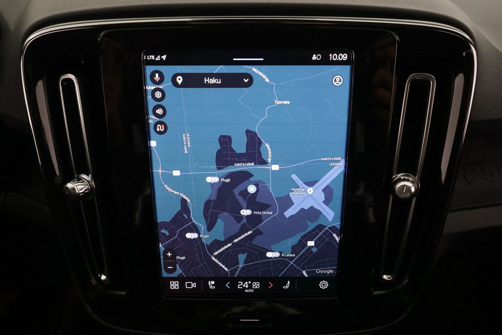 Volvo C40 2023 Recharge Twin Plus aut * ACC / P.kamera / ILP / Muistipenkki / Lasikatto / KeylessGo / BLIS / Sähköluukku / LED / Navi * - 1.Om Suomi-auto / Kahdet renkaat aluvanteilla / Merkkihuollettu - HULLUT AVAJAISHULINAT KORKOTARJOUS 3,29 %