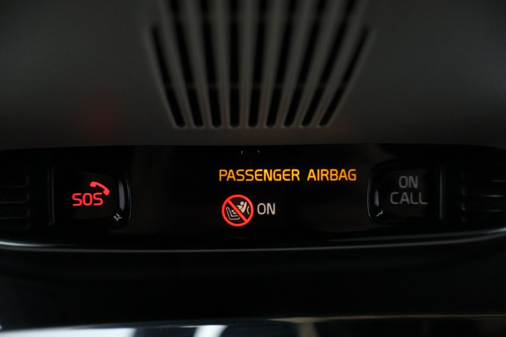 Volvo V60 2020 T4 aut Momentum Advanced - Webasto | Koukku | 360-Kamera | ACC | VOC | Aktiiviset LED-valot | Jakopää vaihdettu vuonna 25! | Harvinainen oikea bensa