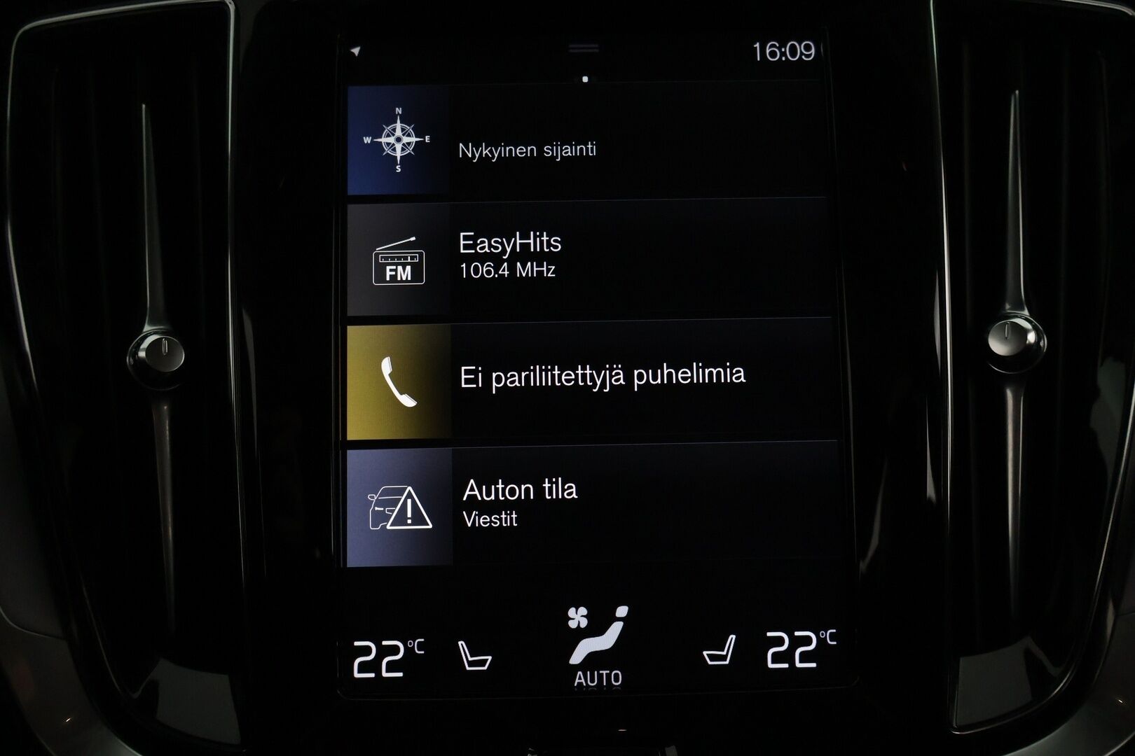 Volvo V60 2020 T4 aut Momentum Advanced - Webasto | Koukku | 360-Kamera | ACC | VOC | Aktiiviset LED-valot | Jakopää vaihdettu vuonna 25! | Harvinainen oikea bensa