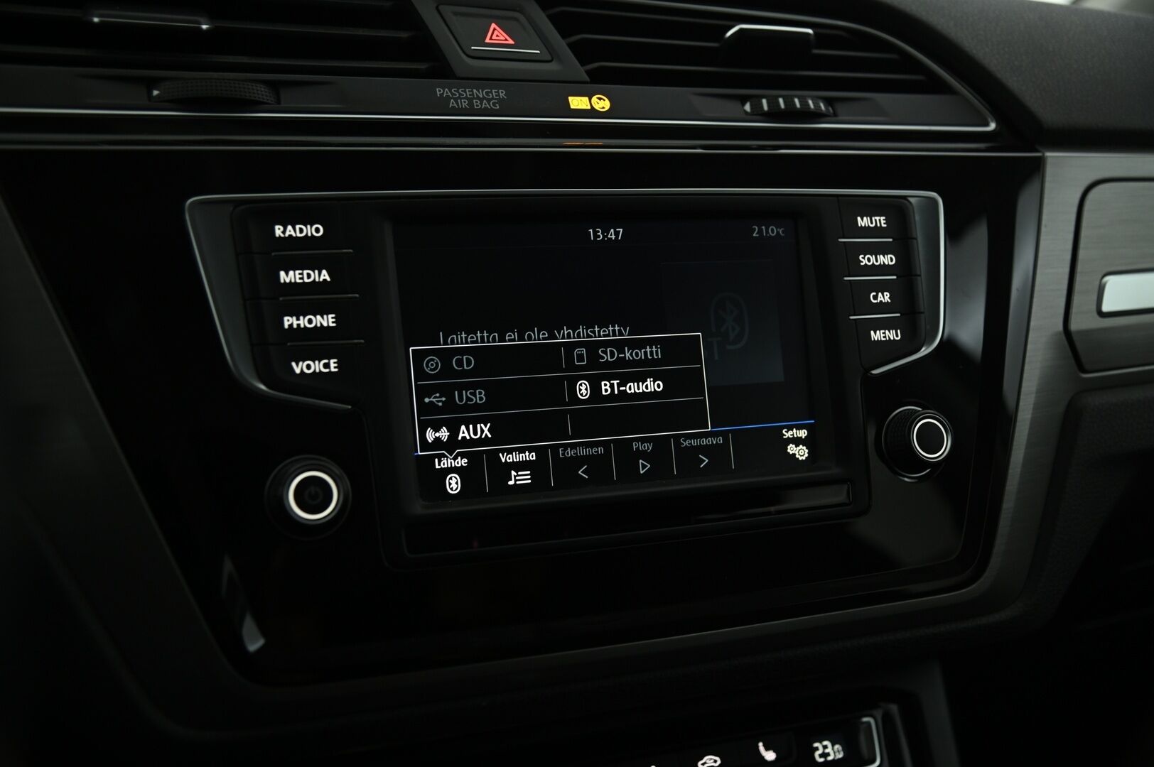 VOLKSWAGEN TOURAN 2017 1.4 TSI DSG R-Line *ACC / 7-P / P.Kamera / Bi-Led / Bluetooth* - Hyvin Huollettu / Uudet kesärenkaat