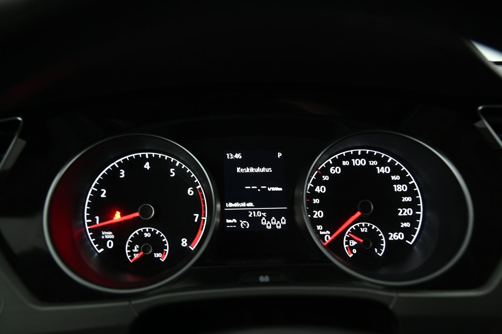 VOLKSWAGEN TOURAN 2017 1.4 TSI DSG R-Line *ACC / 7-P / P.Kamera / Bi-Led / Bluetooth* - Hyvin Huollettu / Uudet kesärenkaat