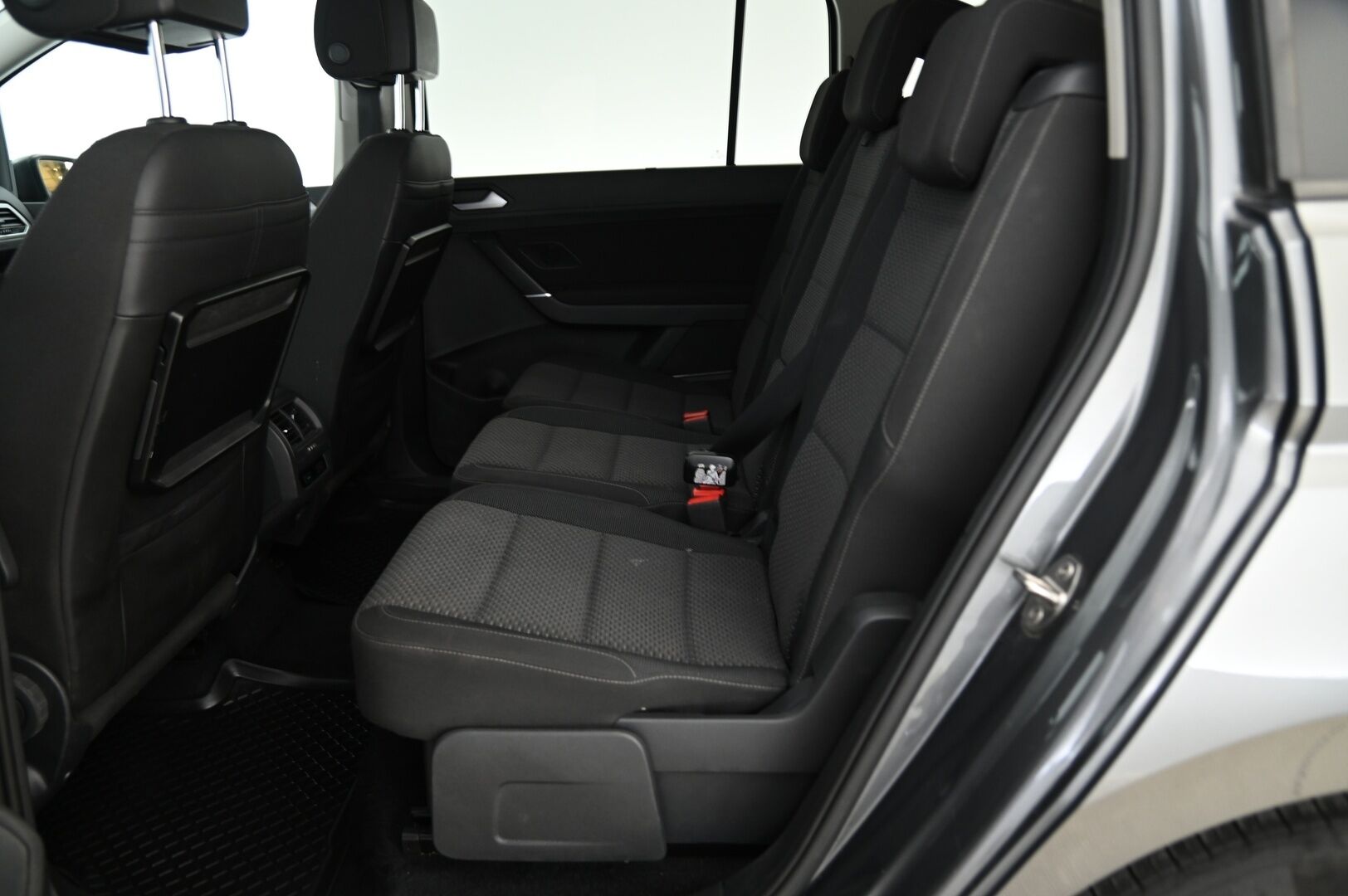 VOLKSWAGEN TOURAN 2017 1.4 TSI DSG R-Line *ACC / 7-P / P.Kamera / Bi-Led / Bluetooth* - Hyvin Huollettu / Uudet kesärenkaat - HULLUT BLACKWEEK JATKOT - KORKOTARJOUS 2,49%