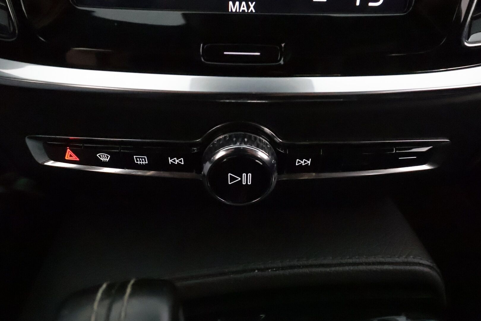 Volvo V60 2020 T8 TwE AWD R-Design aut **Adapt.vakkari / Pa-lämmitin / Sporttipenkit / Keyless / Apple&Android / VOC**