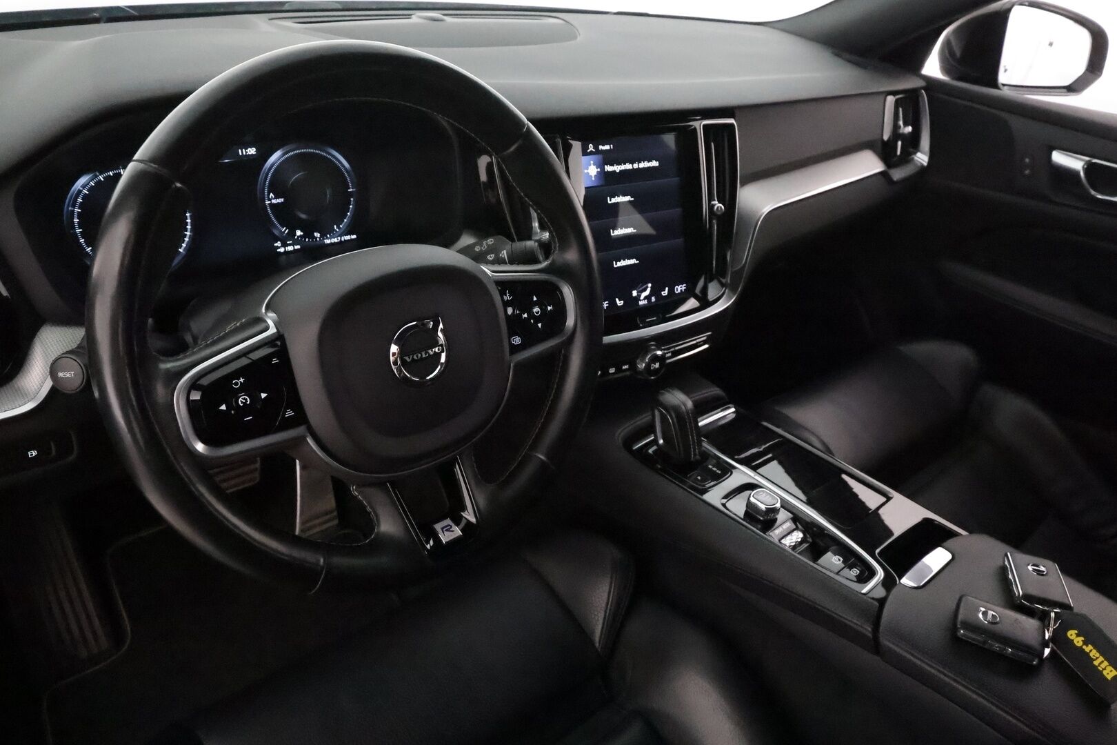 Volvo V60 2020 T8 TwE AWD R-Design aut **Adapt.vakkari / Pa-lämmitin / Sporttipenkit / Keyless / Apple&Android / VOC**