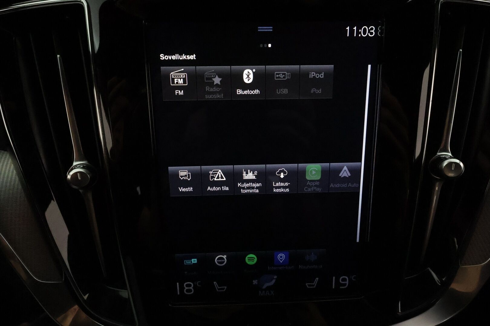 Volvo V60 2020 T8 TwE AWD R-Design aut **Adapt.vakkari / Pa-lämmitin / Sporttipenkit / Keyless / Apple&Android / VOC**