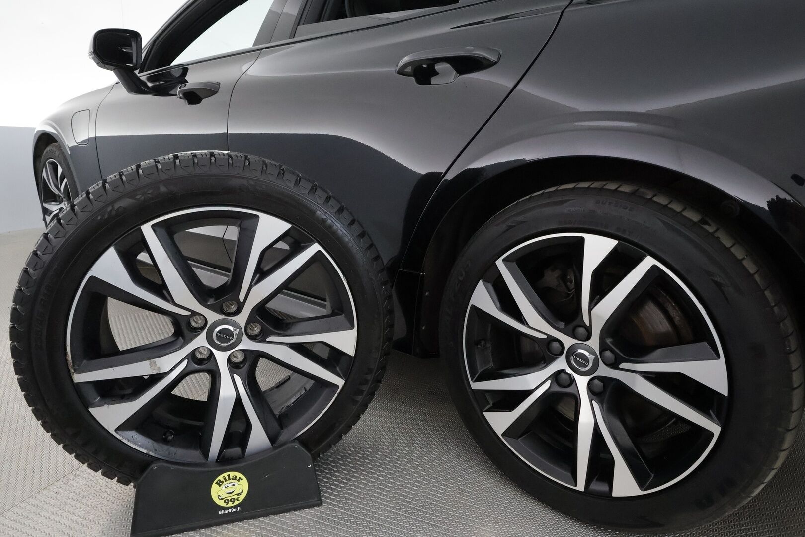 Volvo V60 2020 T8 TwE AWD R-Design aut **Adapt.vakkari / Pa-lämmitin / Sporttipenkit / Keyless / Apple&Android / VOC**