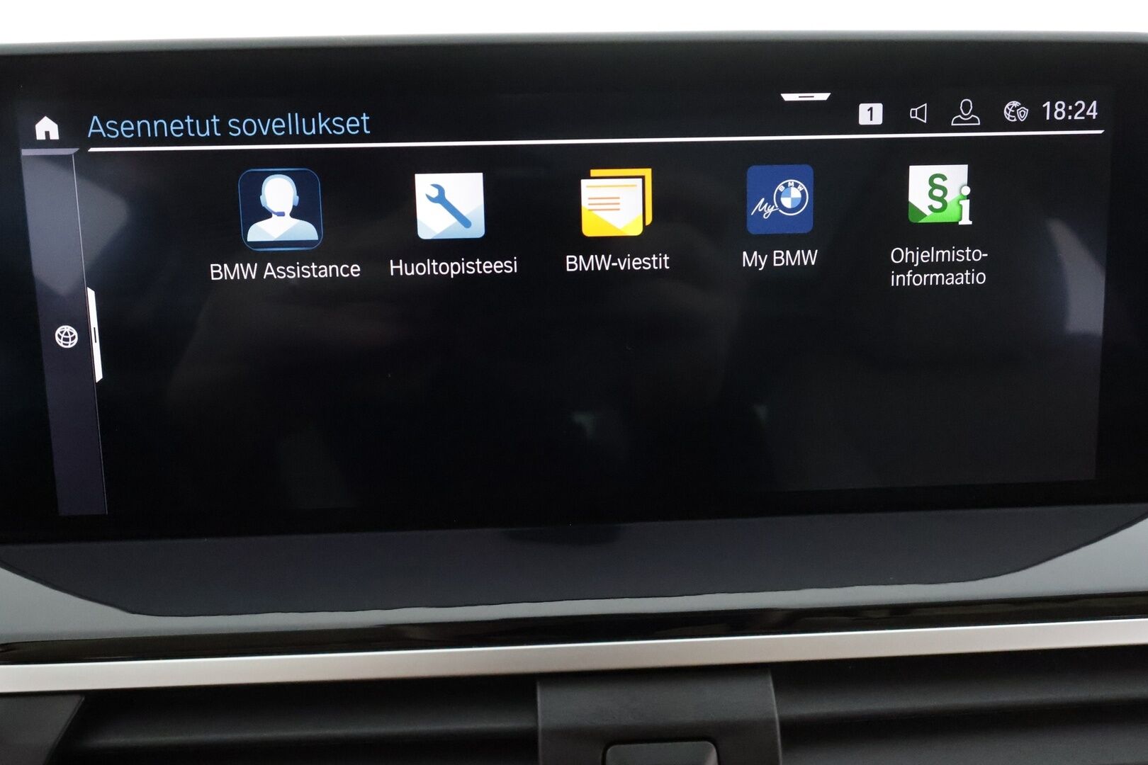 BMW X3 2020 G01 xDrive 30e A Business Luxury * Vakkari / Panorama / P.kamera / LED / Navi / Sporttipenkit / Hifi / Koukku * - Kahdet renkaat aluvanteilla - Osta nyt, maksa vasta ensi vuonna