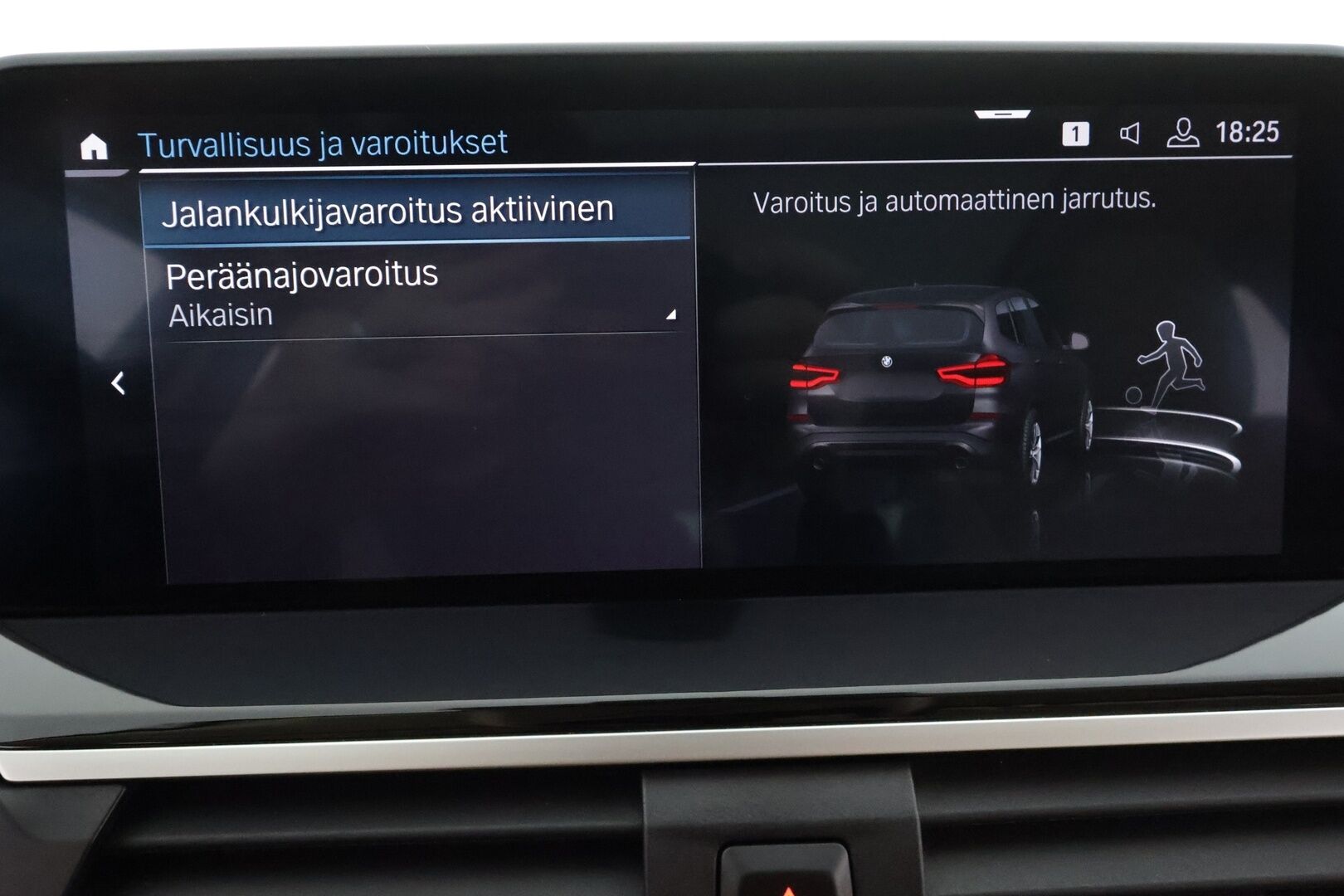 BMW X3 2020 G01 xDrive 30e A Business Luxury * Vakkari / Panorama / P.kamera / LED / Navi / Sporttipenkit / Hifi / Koukku * - Kahdet renkaat aluvanteilla - Osta nyt, maksa vasta ensi vuonna